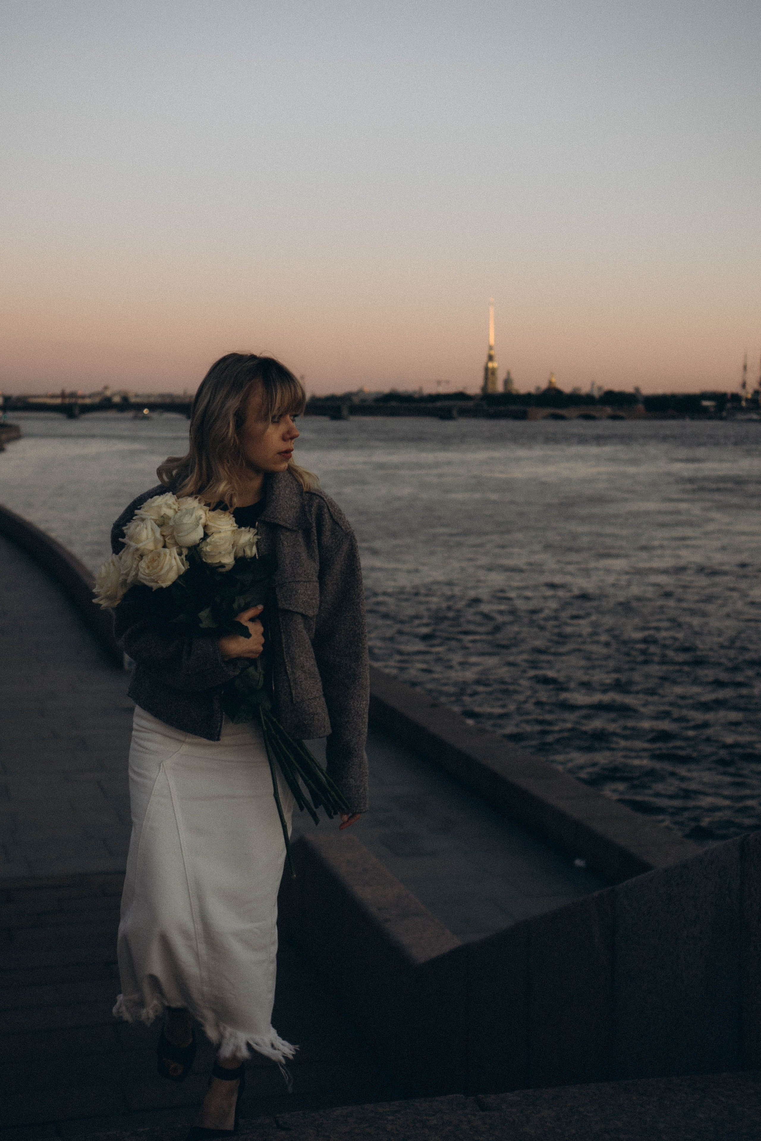 ПРОГУЛКА ПО ГОРОДУ В БЕЛЫЕ НОЧИ (другой вариант). Профессиональный фотограф, Санкт-Петербург — Виктория Богомолова