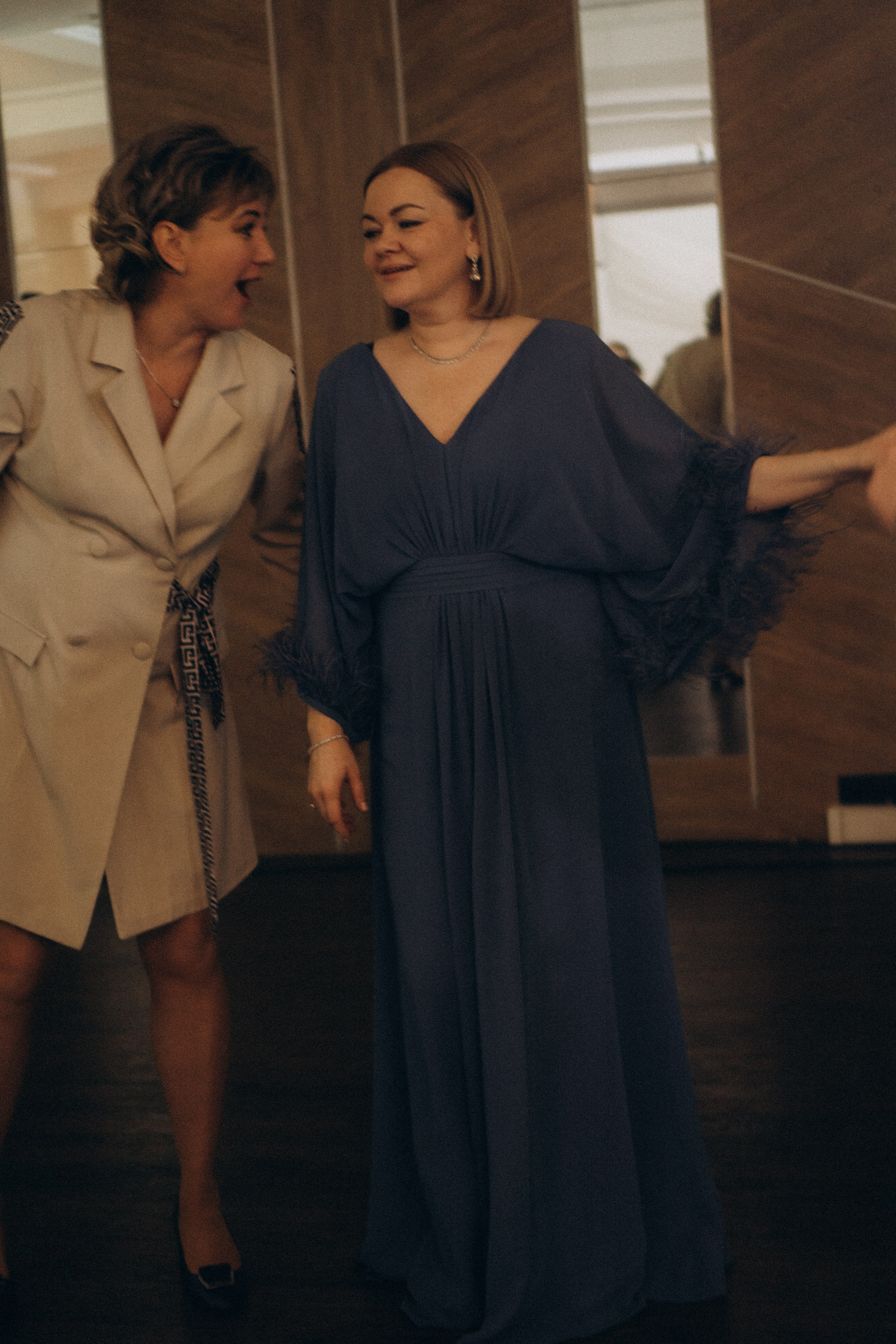 СВАДЕБНАЯ СЬЕМКА СБОРОВ В ОТЕЛЕ И ВЫЕЗД НА ЦЕРЕМОНИЮ (СНЯТО В СИБИРЕ В НИЖНЕВАРТОВСКЕ). Профессиональный фотограф, Санкт-Петербург — Виктория Богомолова