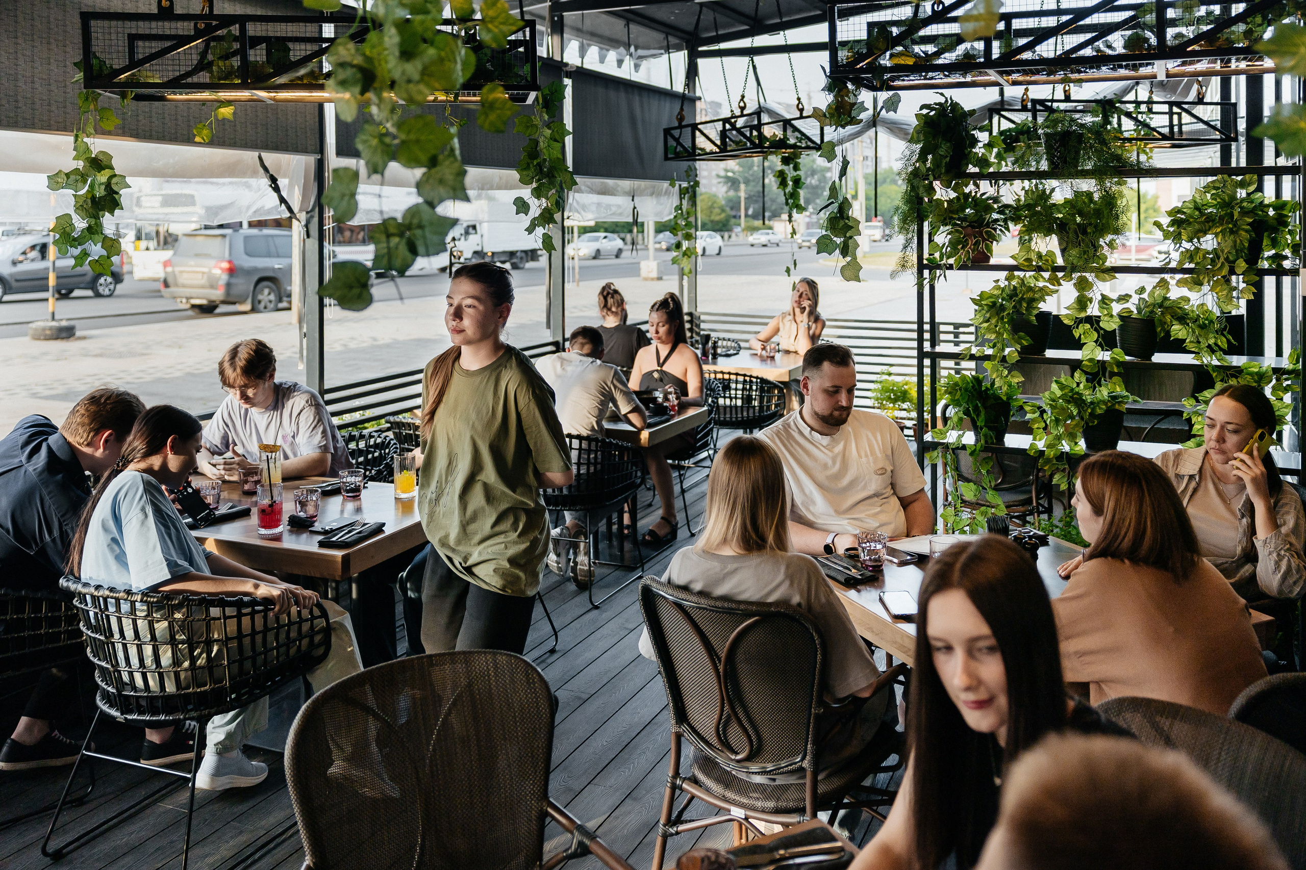 ГОРЯЧИЙ ЦЕХ открытие летней террасы. Фотограф свадебный семейный в Красноярске Шукшина Наталья