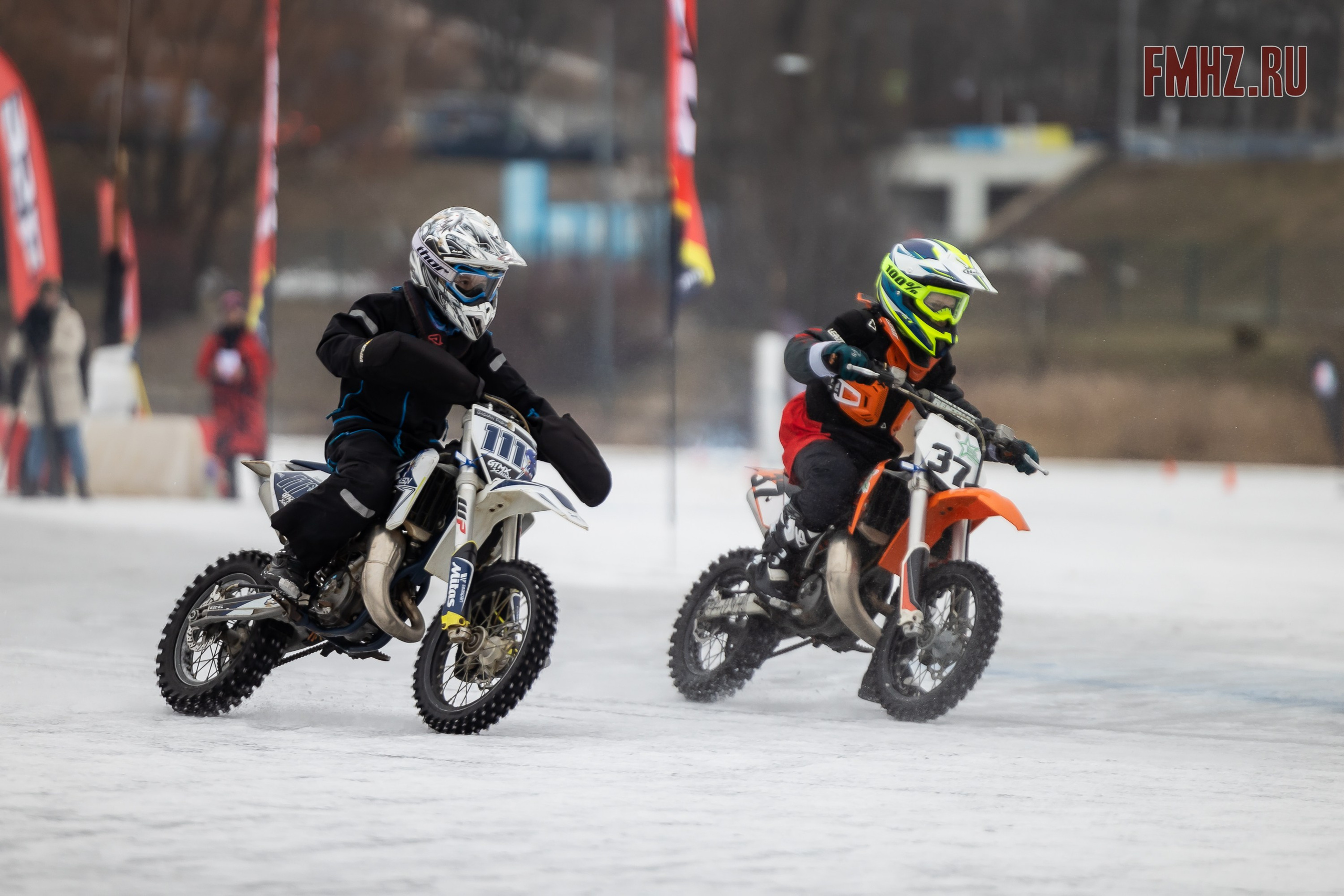 Первый этап Кубка МФР по мотокроссу на льду Большого Крылатского пруда в Москве. 8 февраля 2025 г. Фотограф Владимир Охрименко