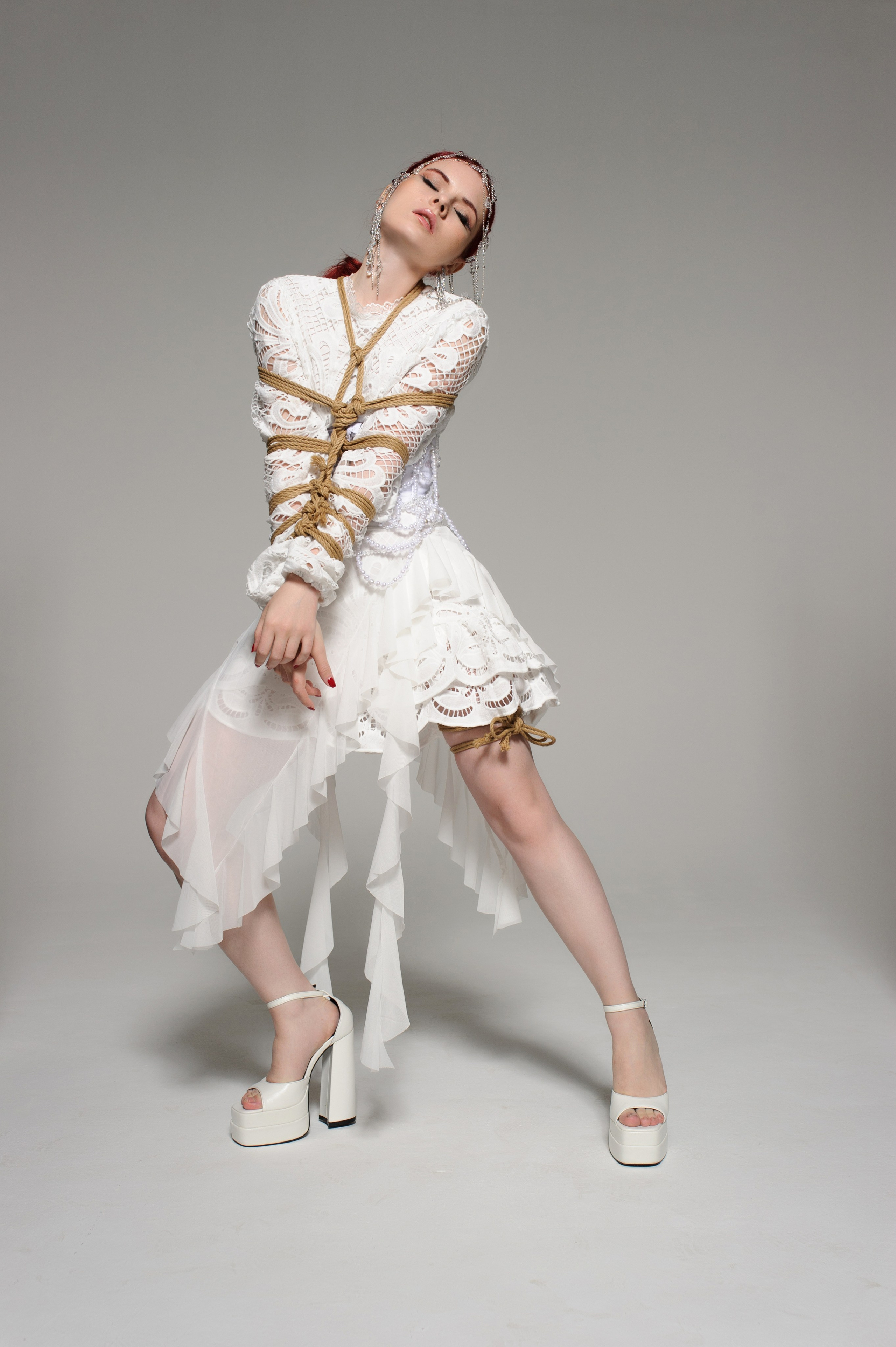 Фотосессия в стиле шибари. Александр Mr.Brass — фотографирую женский портрет в Москве