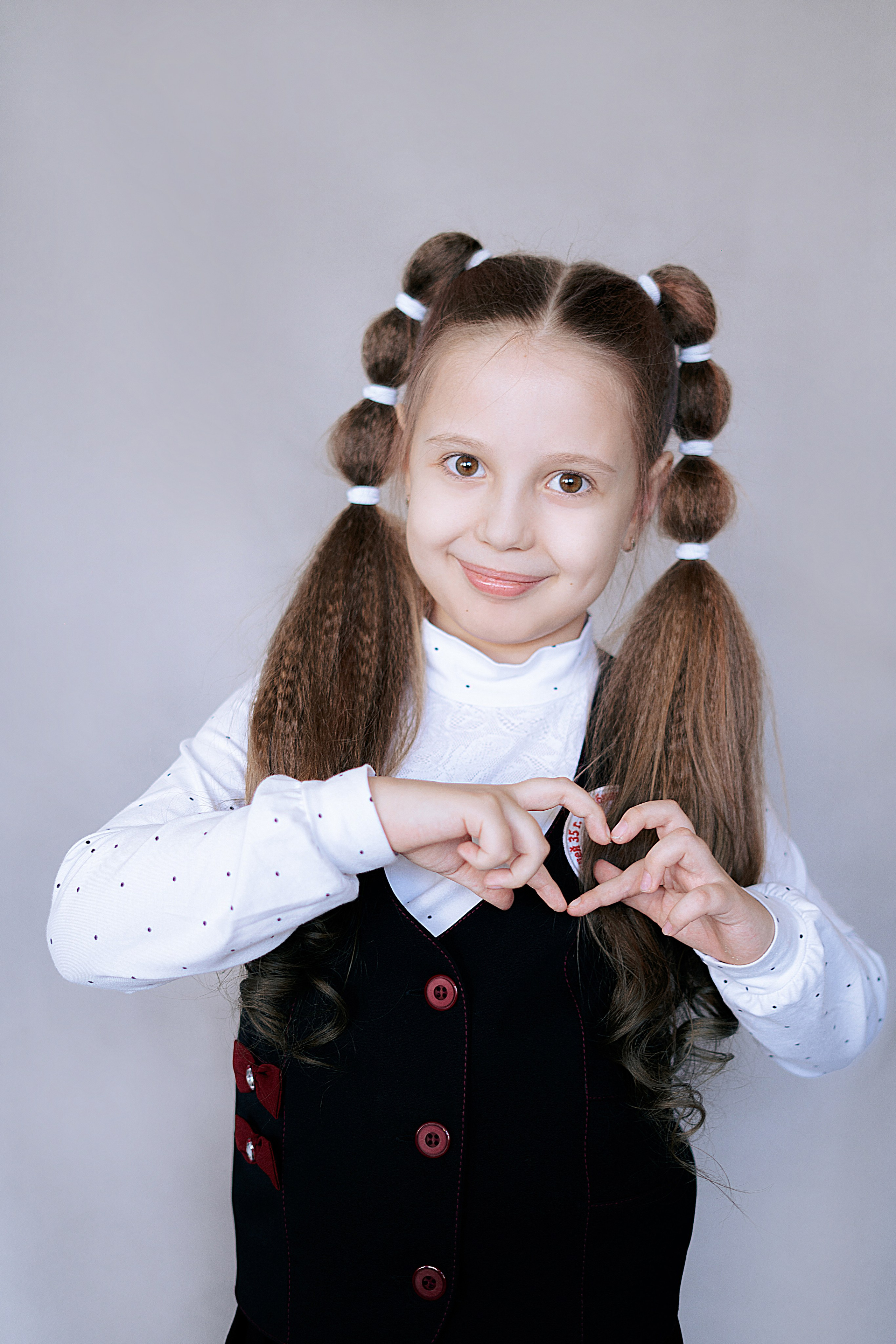 Школьные портреты. Школьный фотограф в Челябинске. Выпускные фотоальбомы