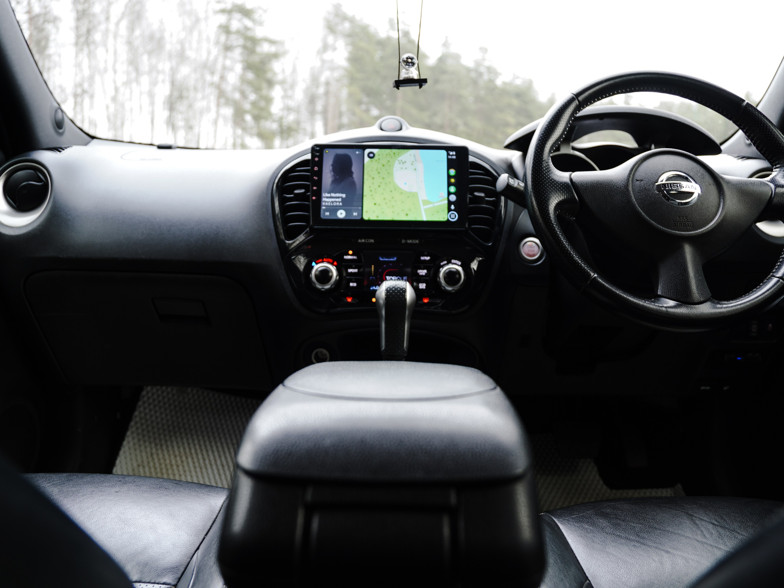 NISSAN JUKE JAPAN. Opasnophoto