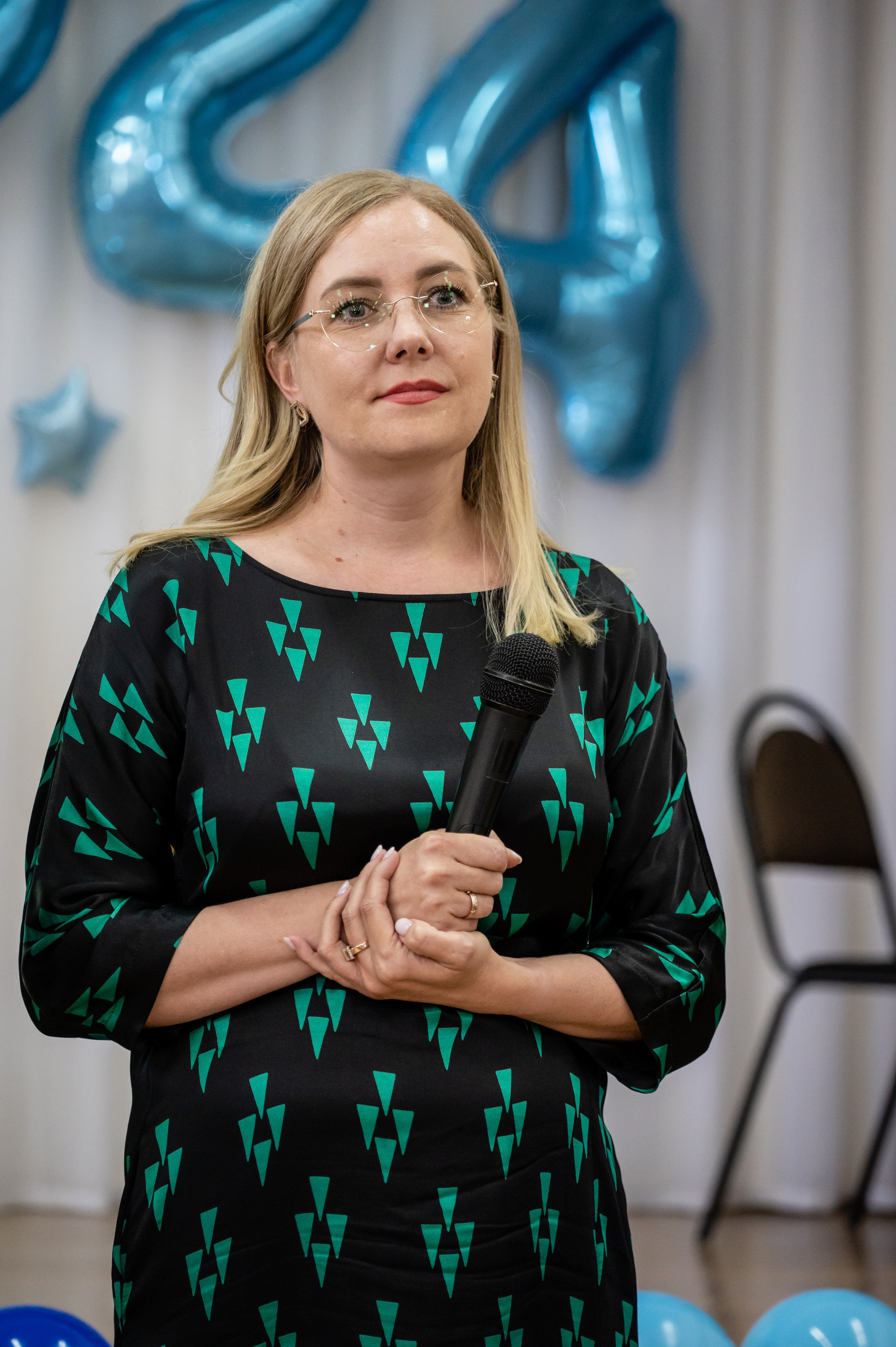 Школа № 98 9 класс вручение аттестатов. Вячеслав Скрипник Фотограф Краснодар