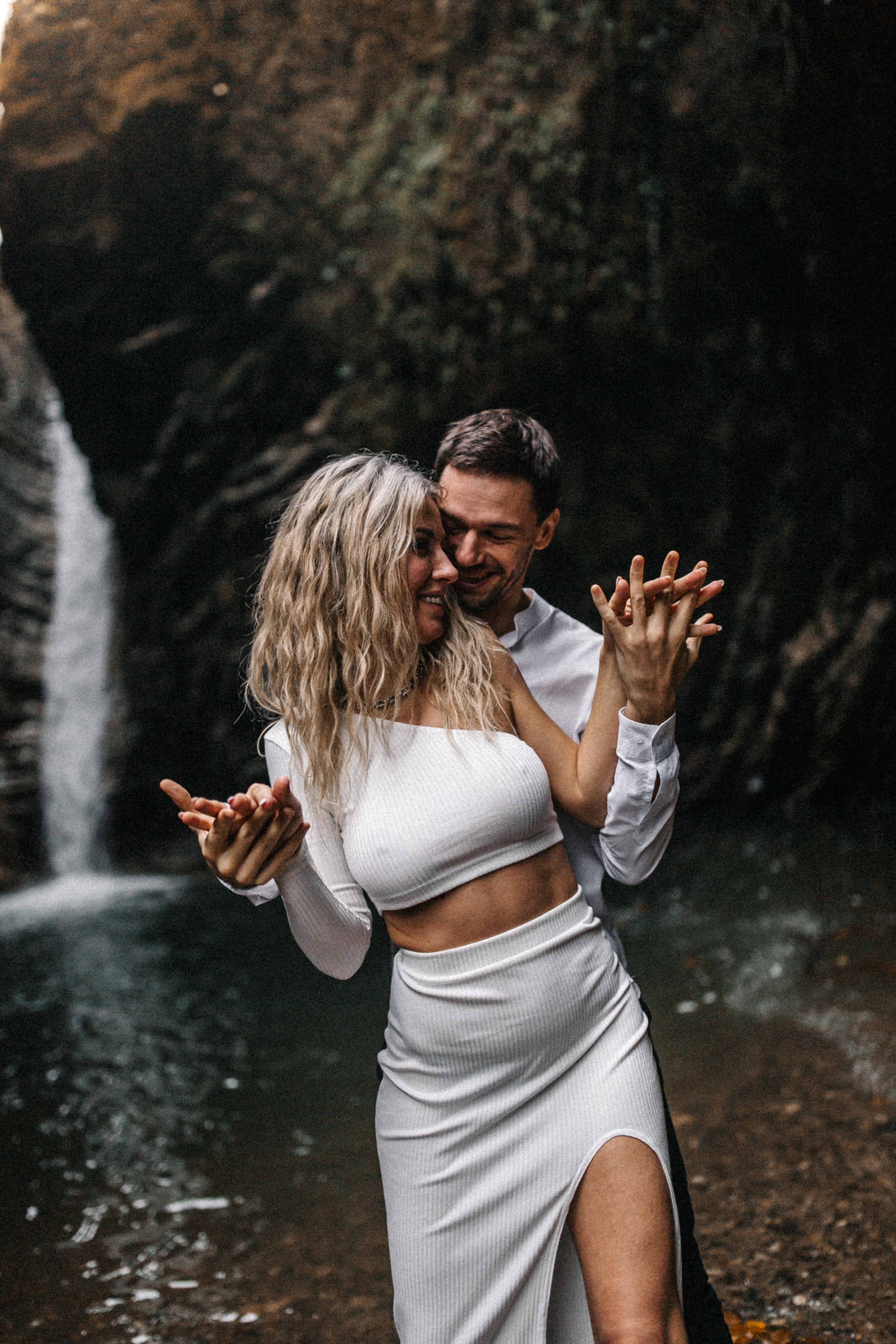 Love Story Оли и Андрея в горах. Контент фотограф для экспертов в соцсетях Алена Собора Москва