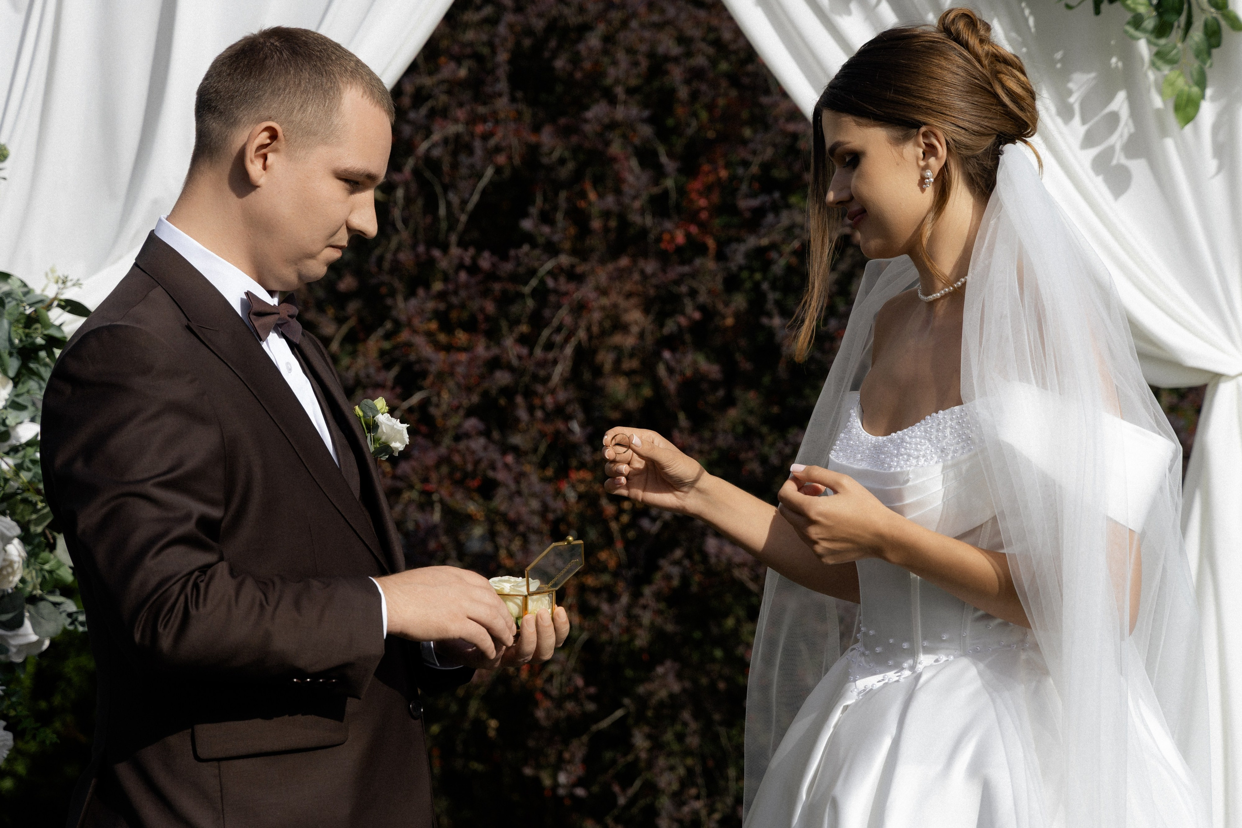 Свадебная фотосессия Анастасии и Игоря в Усадьбе Легенда. Свадебный фотограф в Минске/Беларуси Сергей Спиридонов