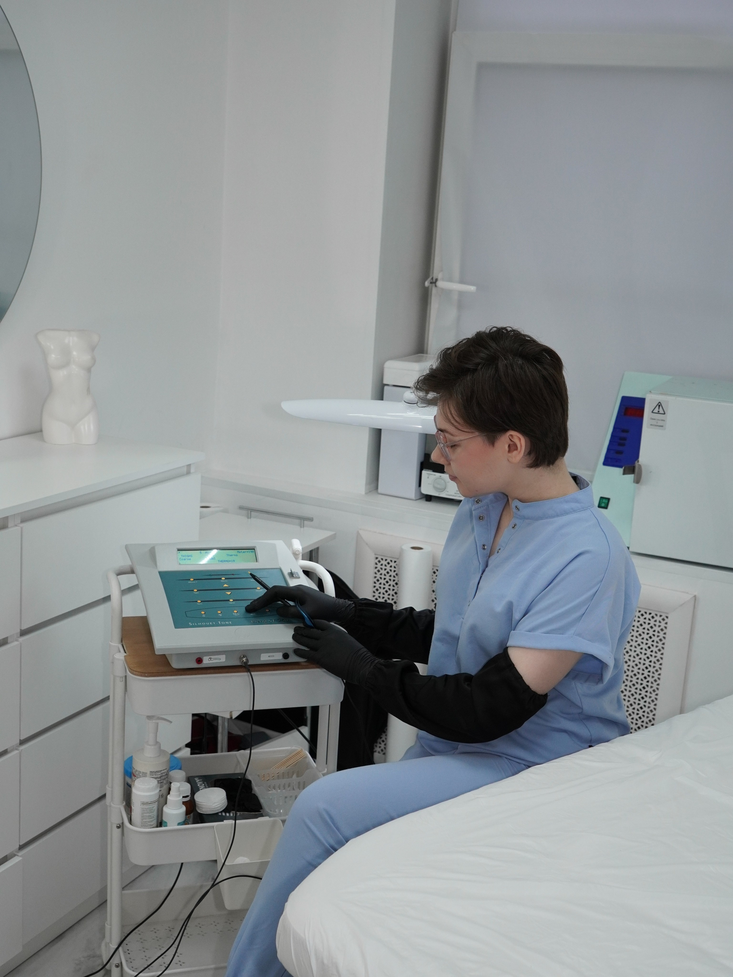 Мастер электроэпиляции Валентина. Фотограф и видеограф в Санкт-Петербурге Хромцова Людмила