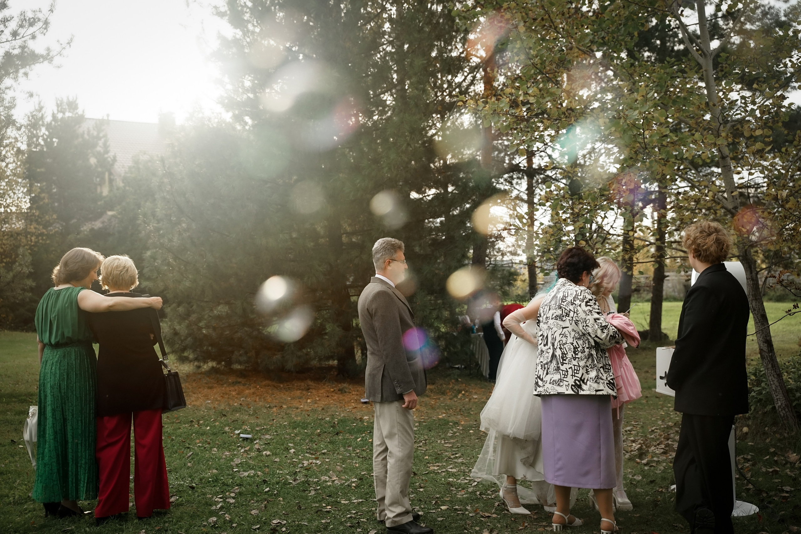 Свадебная прогулка в парке Екатеринбурга