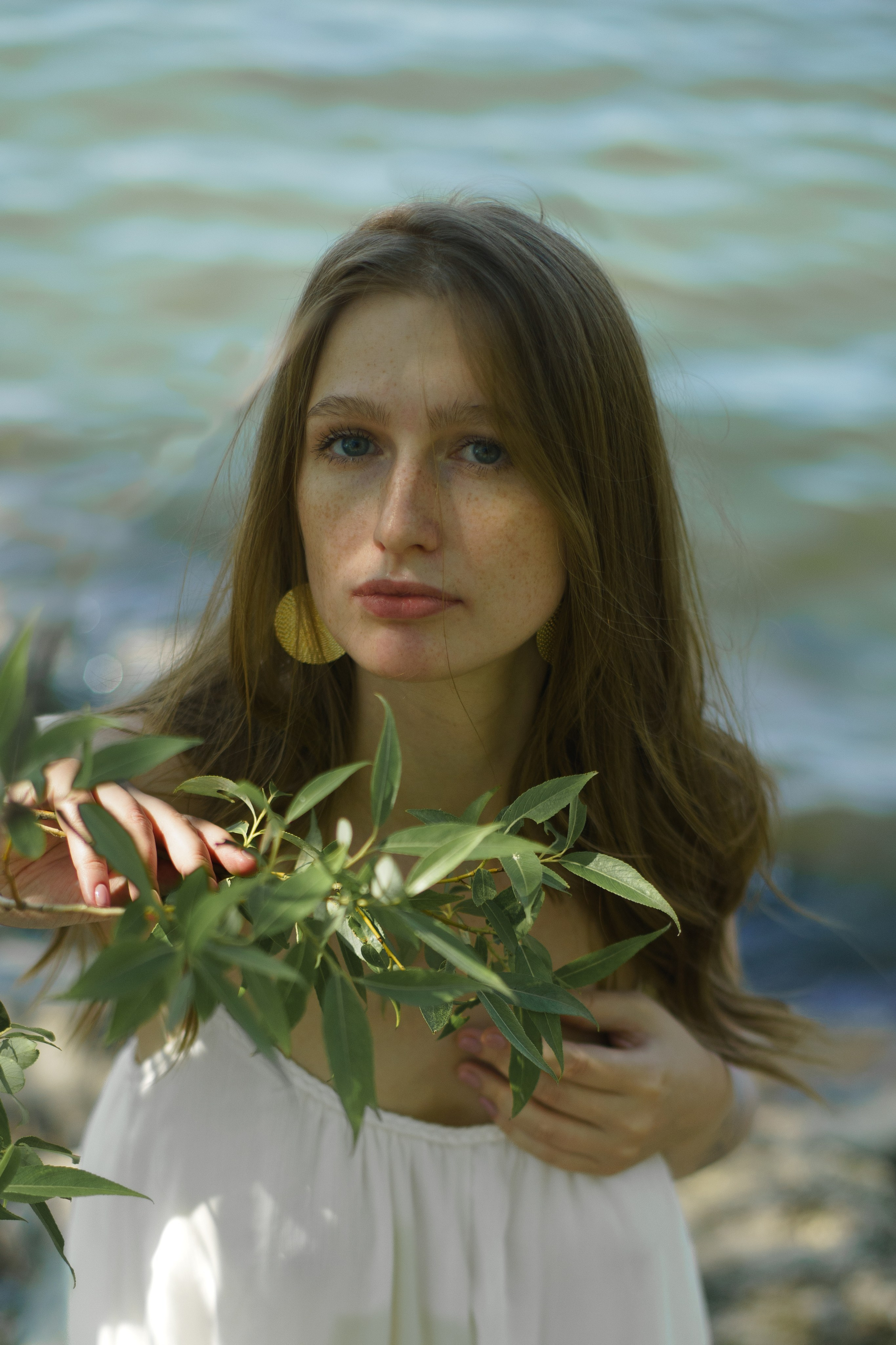 Фотосессия в яркий солнечный день на берегу .Екатеринбург. Автор фотограф: Додров. Ph: dodrov.