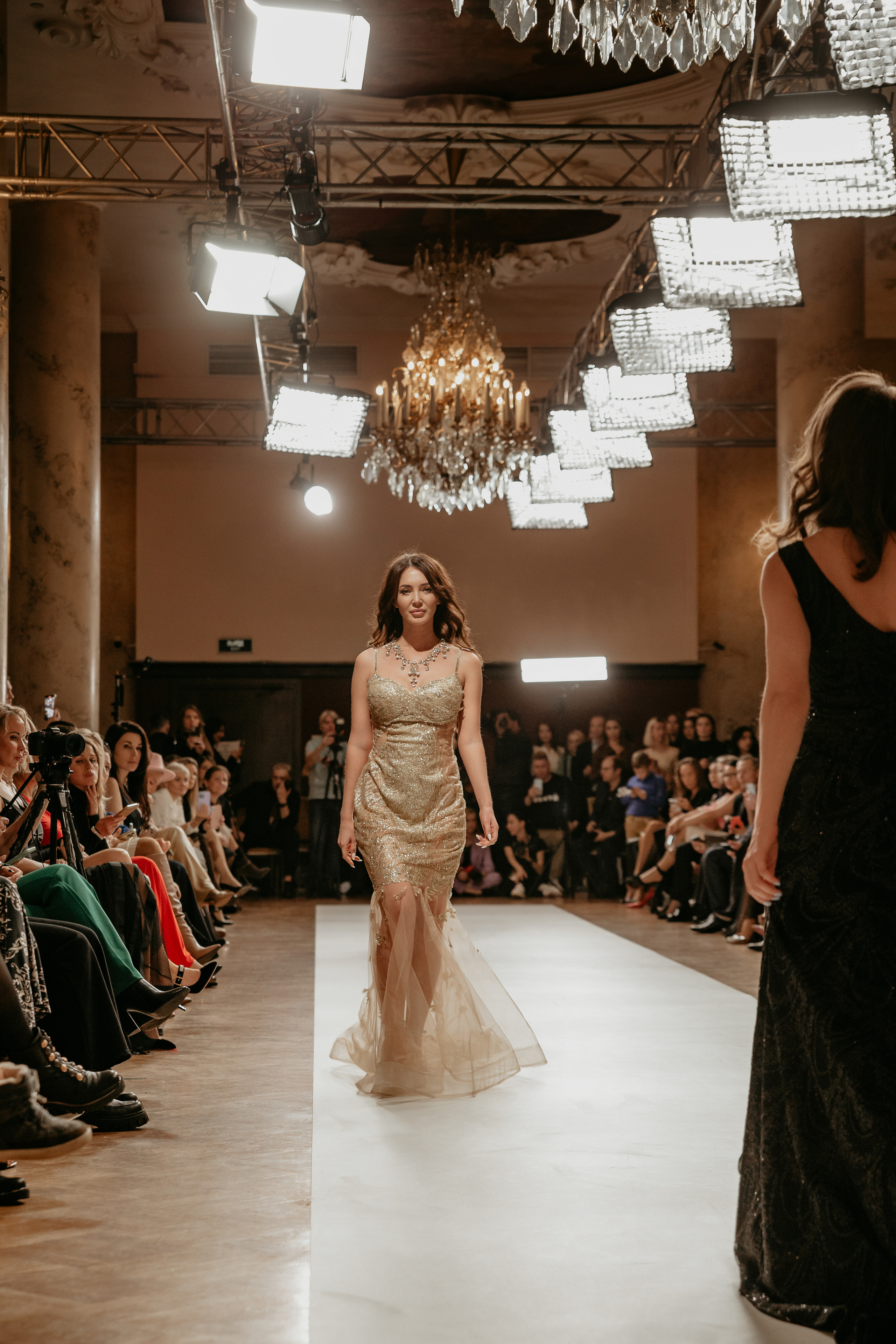 «Designer fashion week 2022». Фотограф в Москве и любой точке земного шара Алёна Вялова (Чулкова)