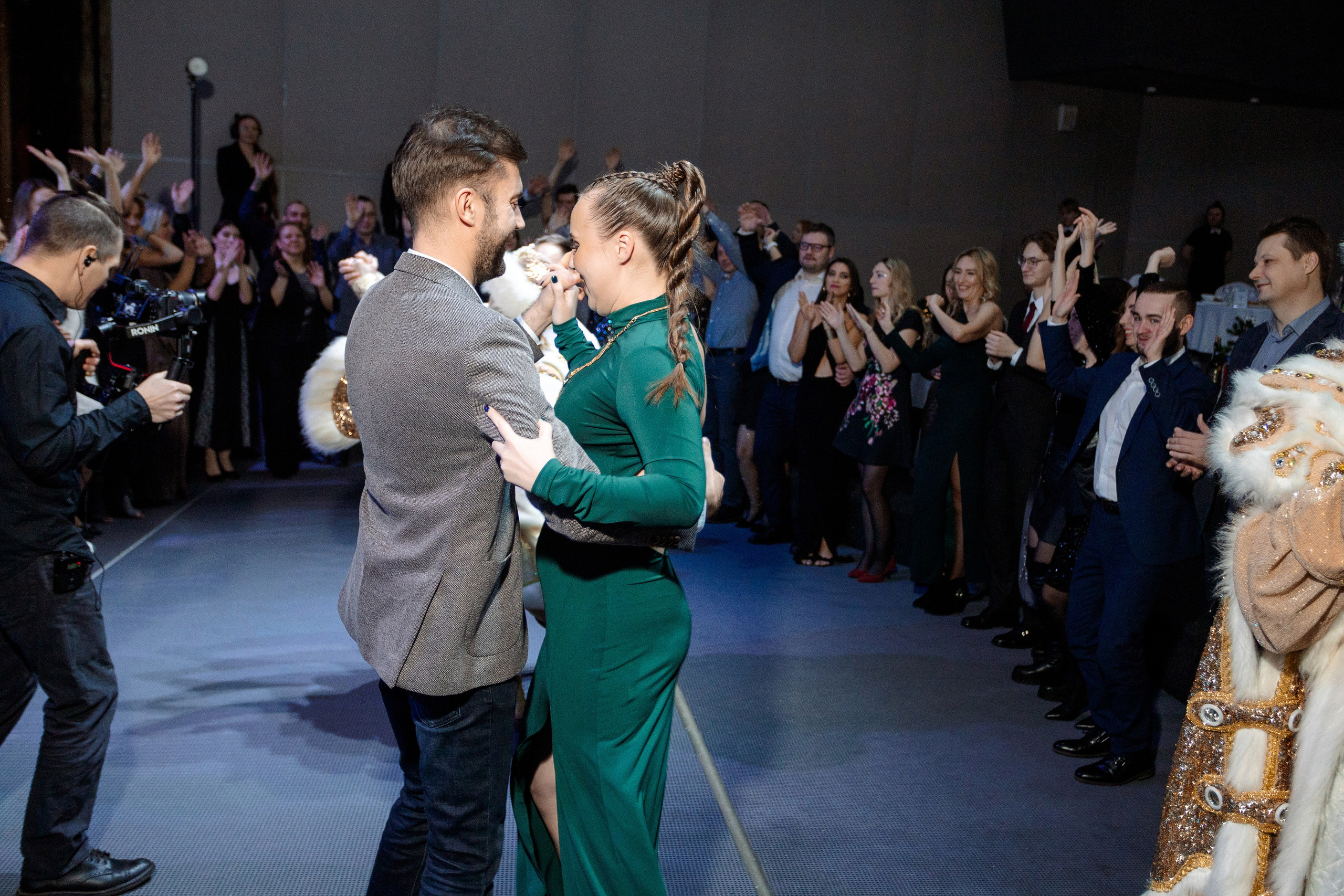 РЕПОРТАЖ: НОВЫЙ ГОД В ДК МЕТАЛЛУРГ. Профессиональный фотограф в Ижевске Леша Петров