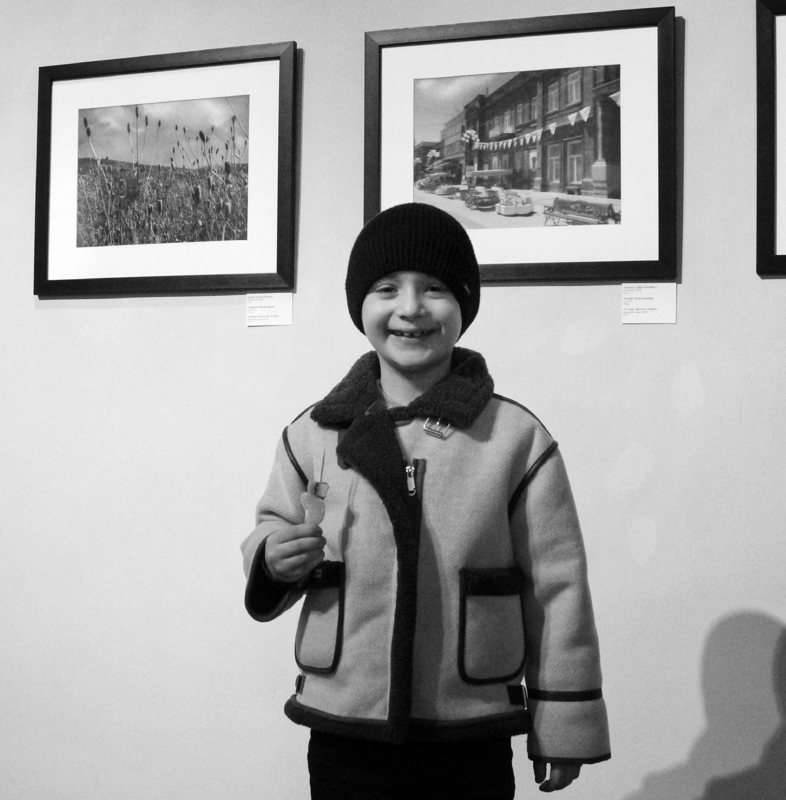 Выставка в г. Гюмри, Армения. Фоторепортаж  Д. Несмелова. Арт-фотограф Ксения Якутович