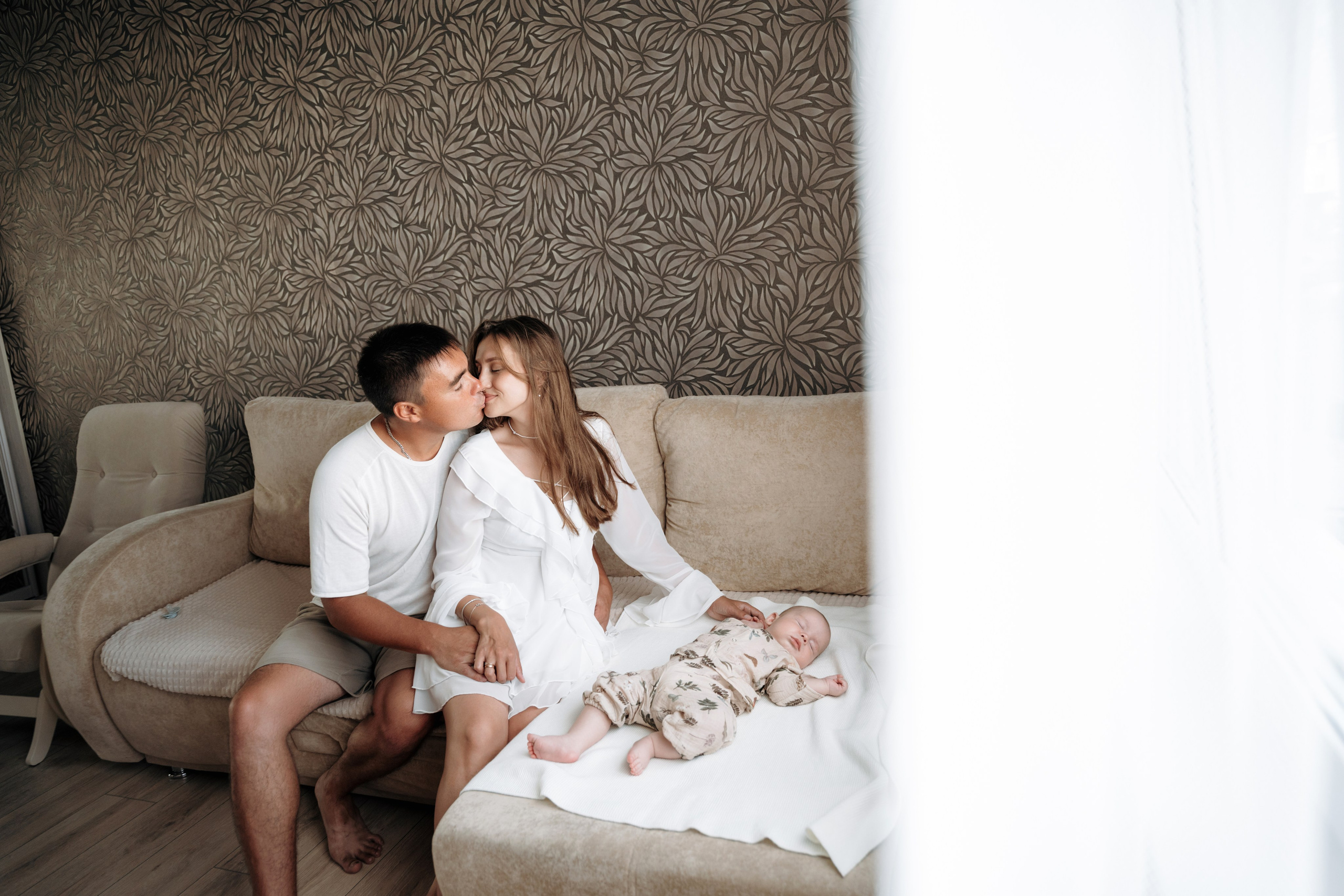 Семья дома. Семейный и свадебный фотограф в Ульяновске Арина Авдеева