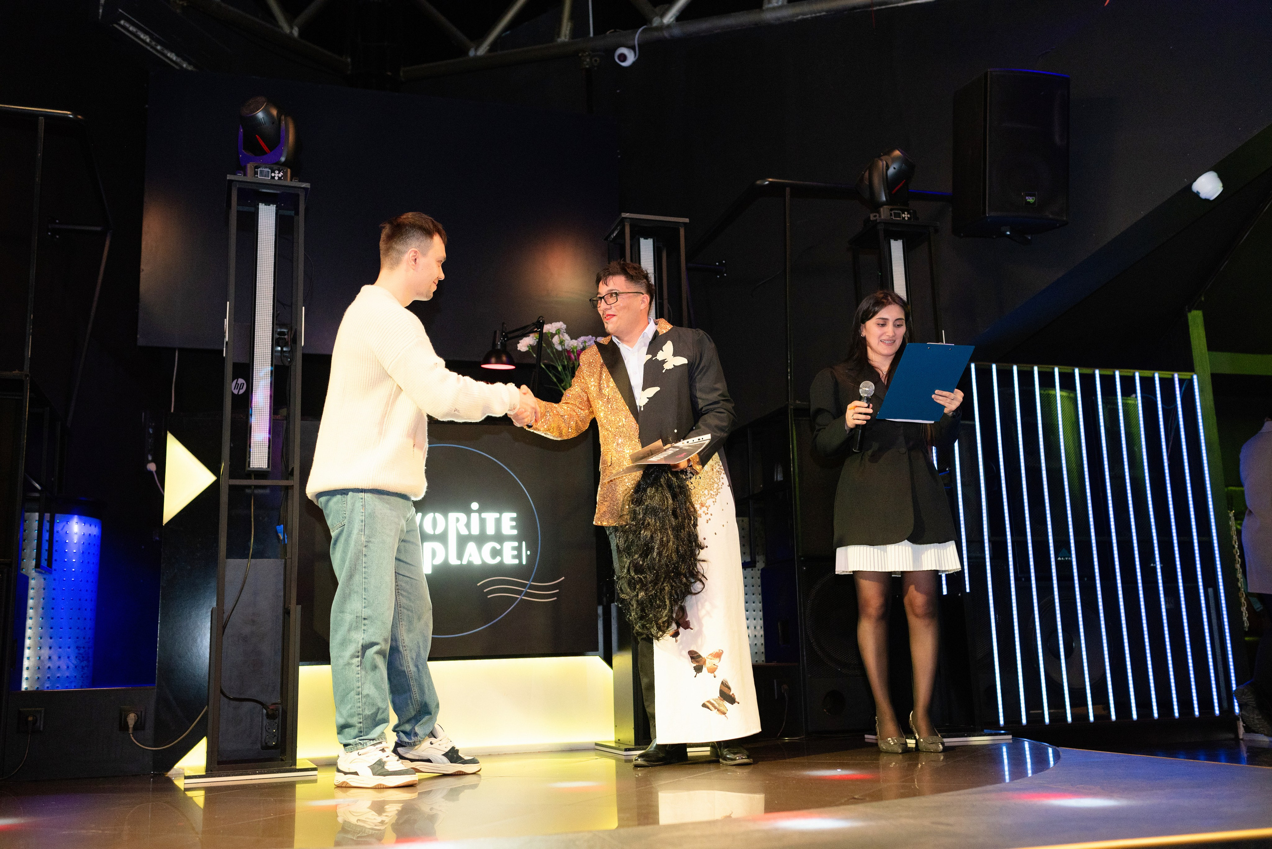 Конкурс в Favorite Place. Детский и семейный фотограф в Сургуте и Нефтеюганске Анна Старцева