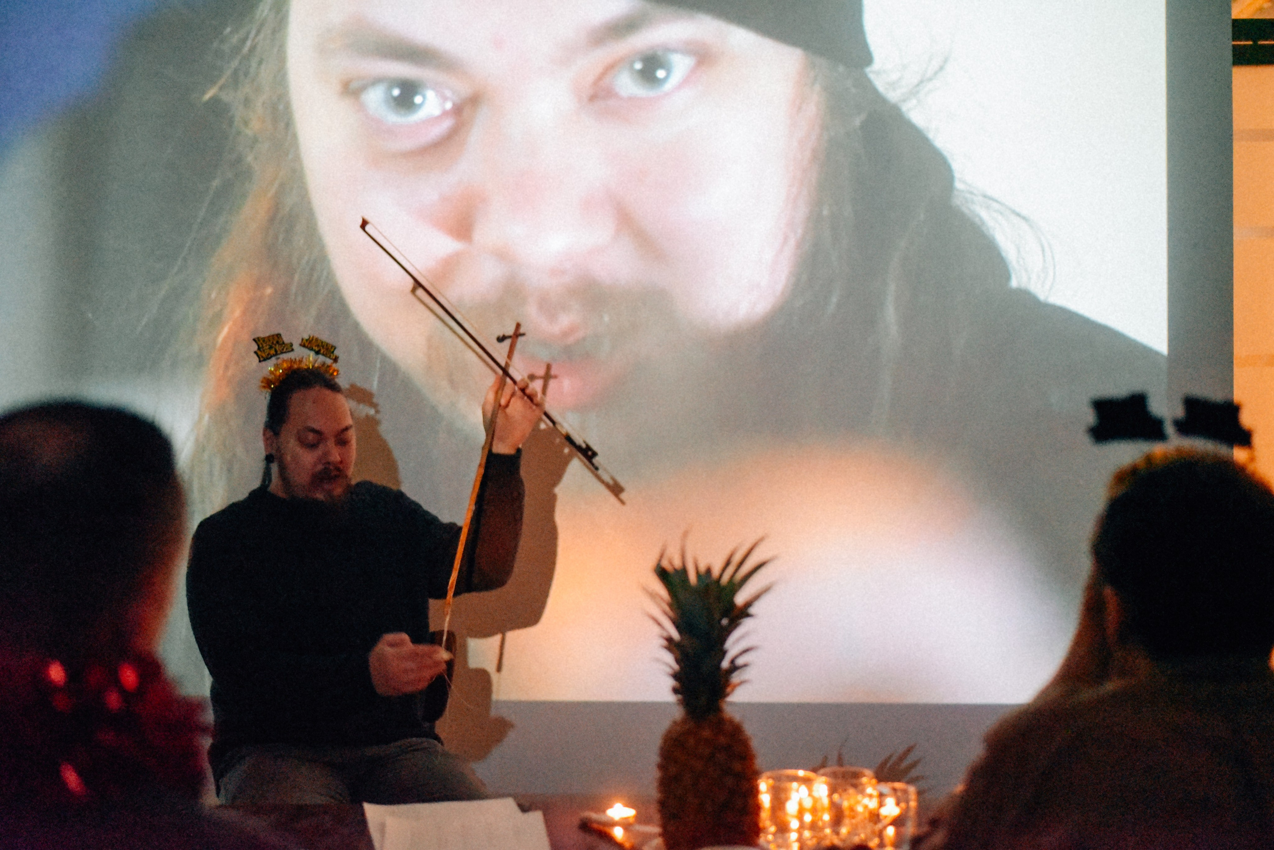 ЧТО ТЫ МЕЛЕШь Вечер вьетнамского караоке. Фотограф Лола Волна, город Москва