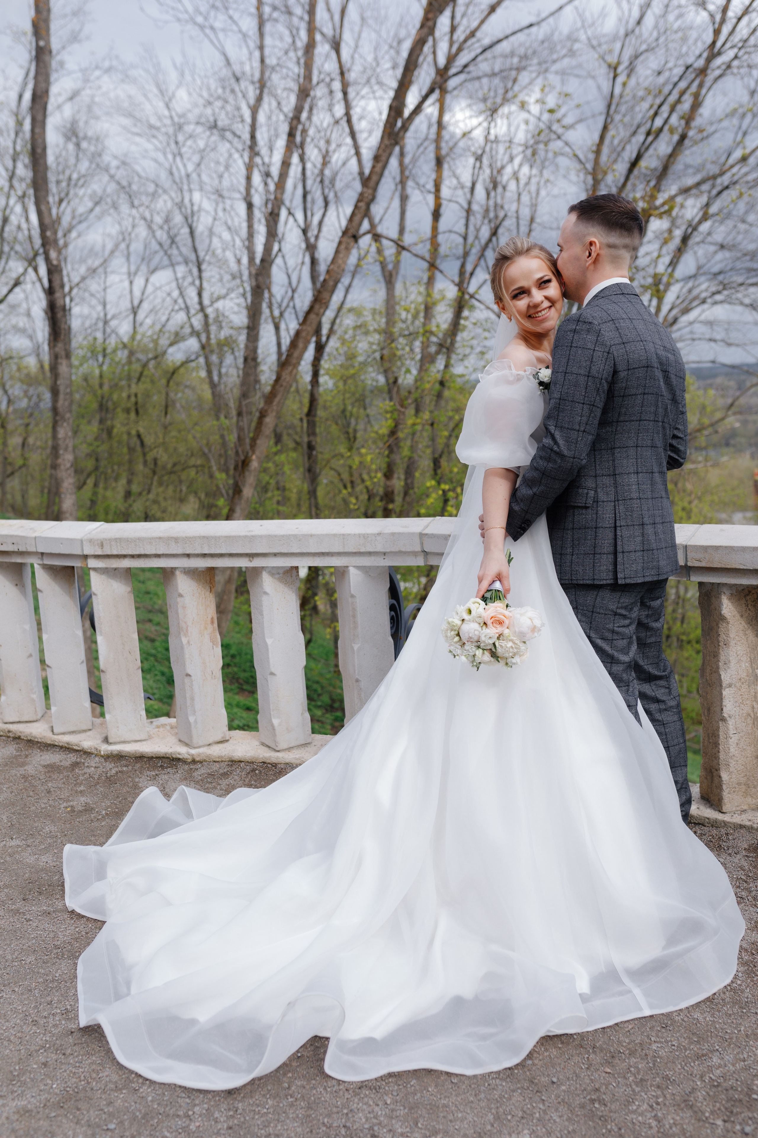 Апрельская история. Главная