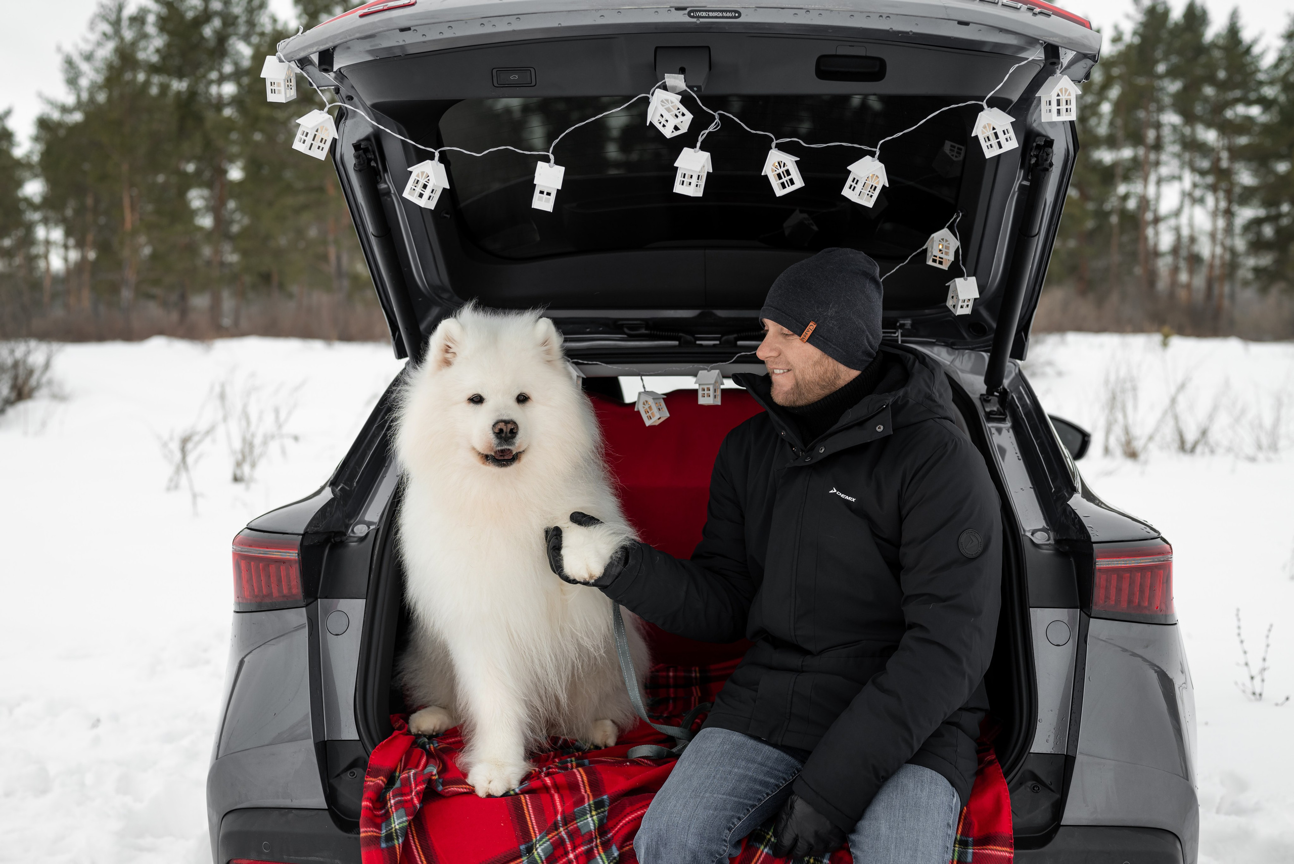 Фотопроект с Платоном и машиной на улице. Фотограф в городе Салават