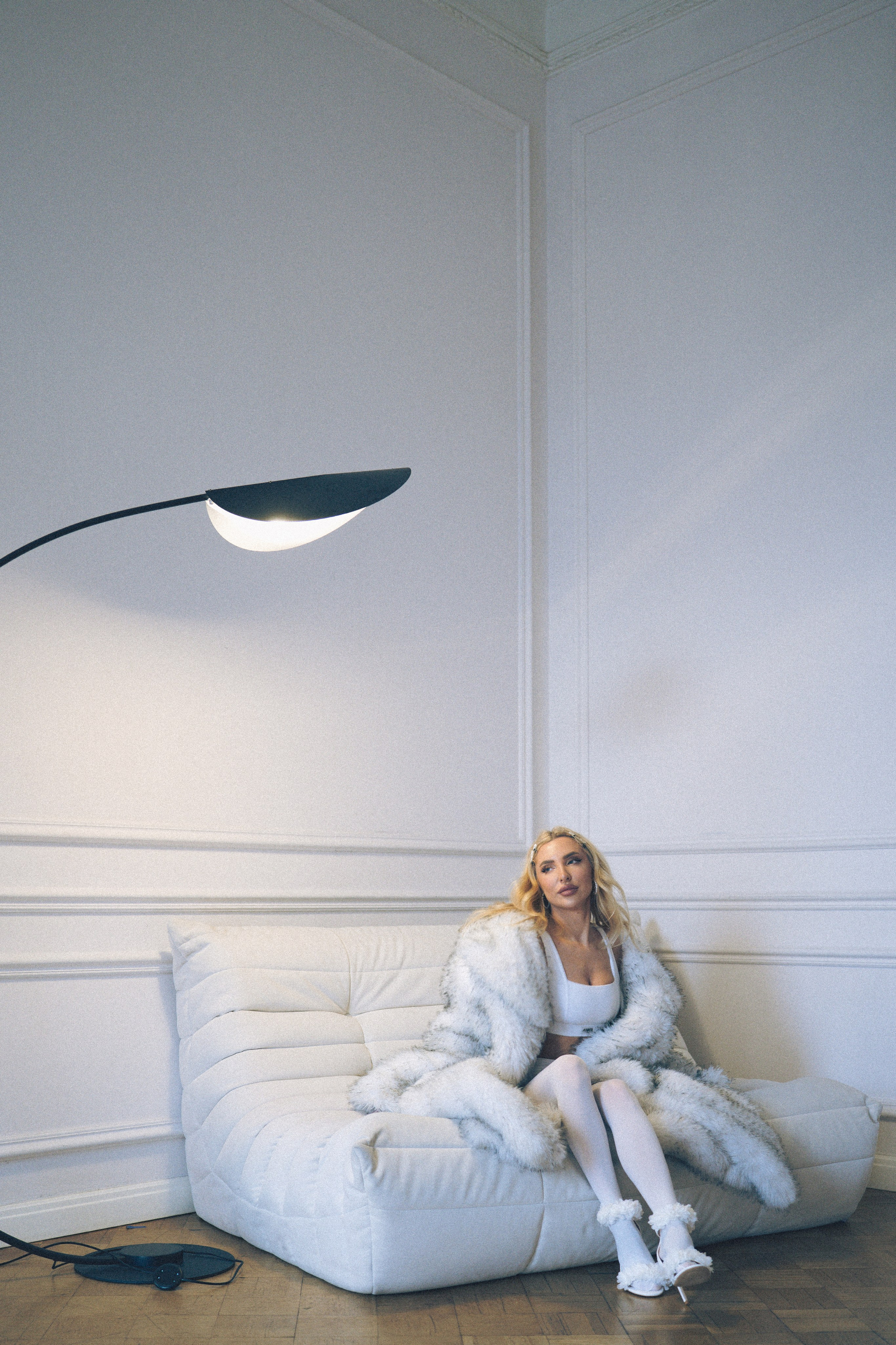 МИНИМАЛИЗМ В СТУДИИ НА ЧЕРНЫШЕВСКОЙ В СТУДИИ С БАЛКОНОМ. Профессиональный фотограф, Санкт-Петербург — Виктория Богомолова