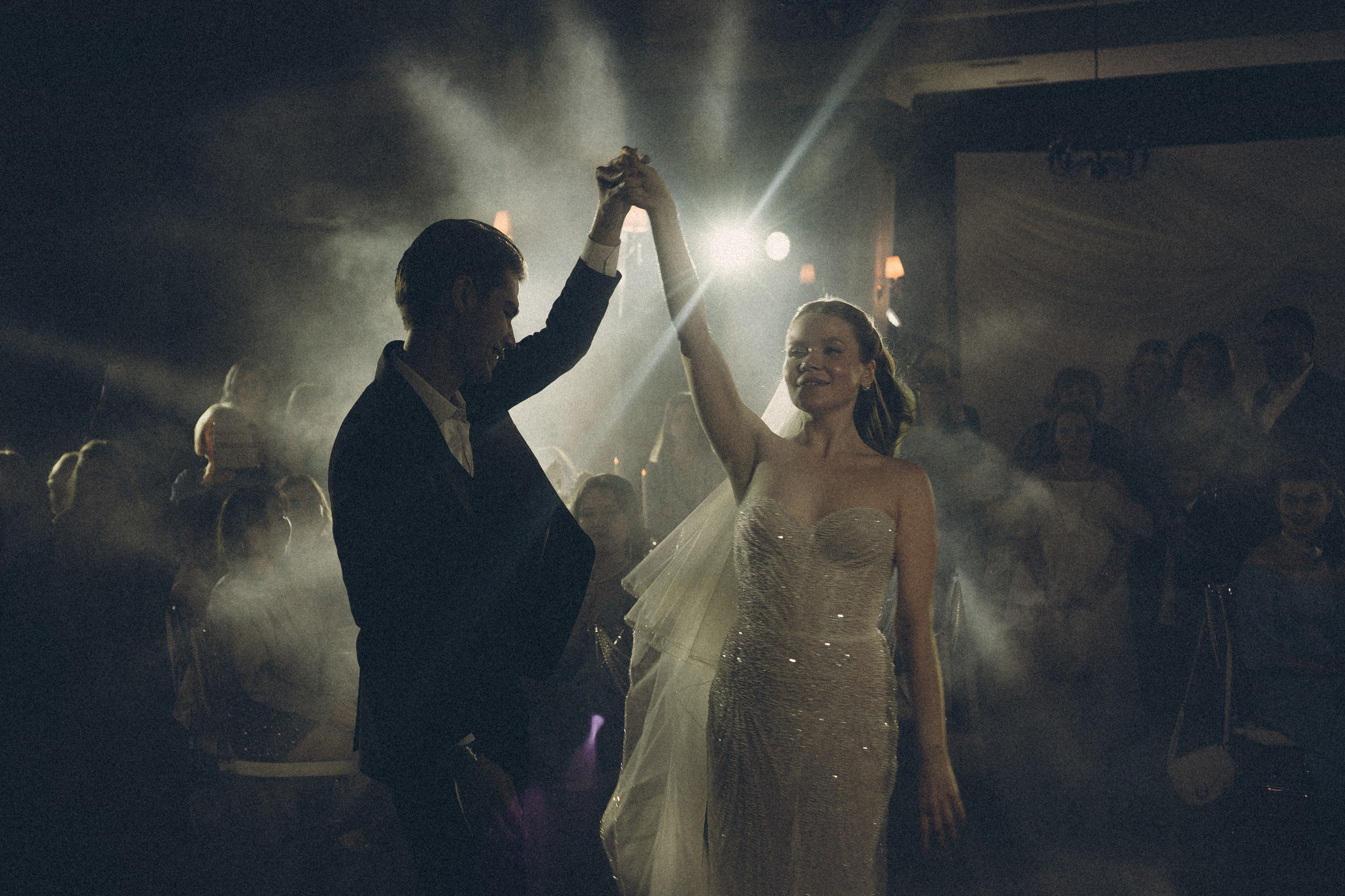 СВАДЕБНАЯ СЬЕМКА В ОТЕЛЕ В СИБИРИ. Профессиональный фотограф, Санкт-Петербург — Виктория Богомолова