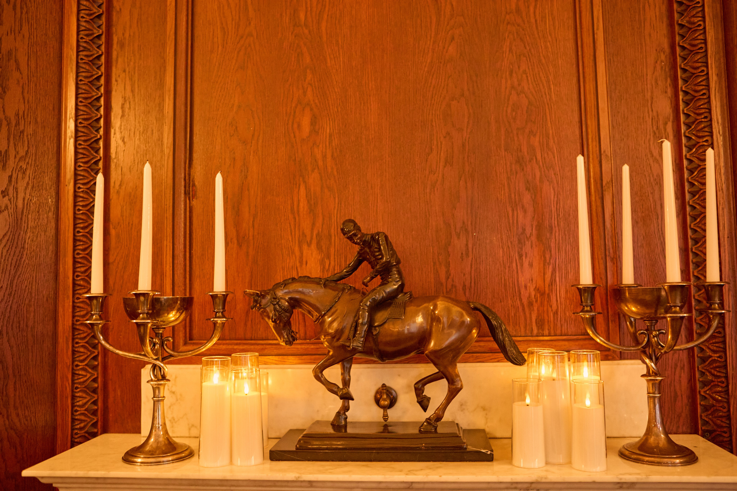 Evening on Nevsky Prospect Street at the Palkin Restaurant. Фотограф в Санкт-Петербурге Владимир Тихомиров