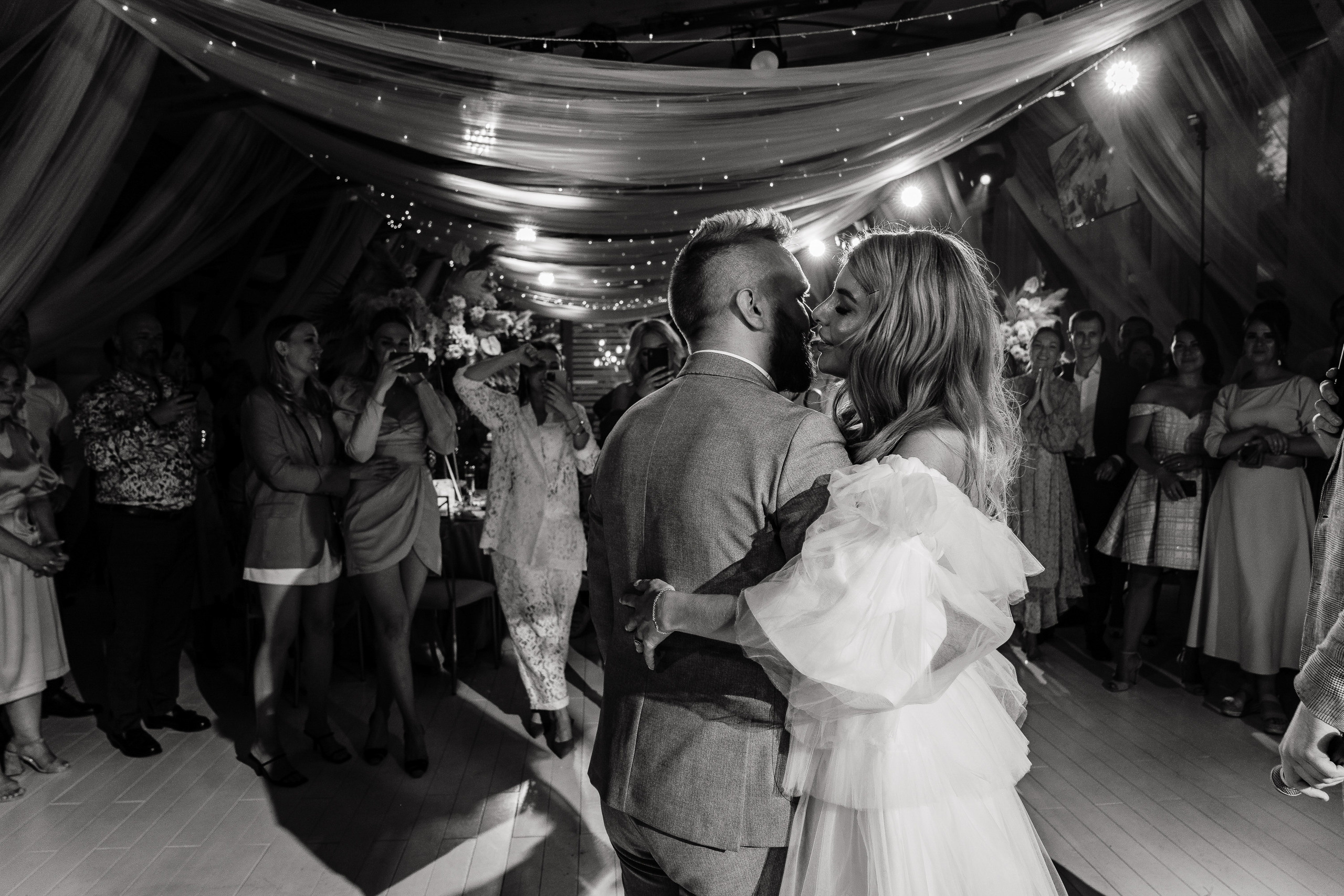 Гриша и Ирина. Павел Мерк. Стильная свадебная фотография