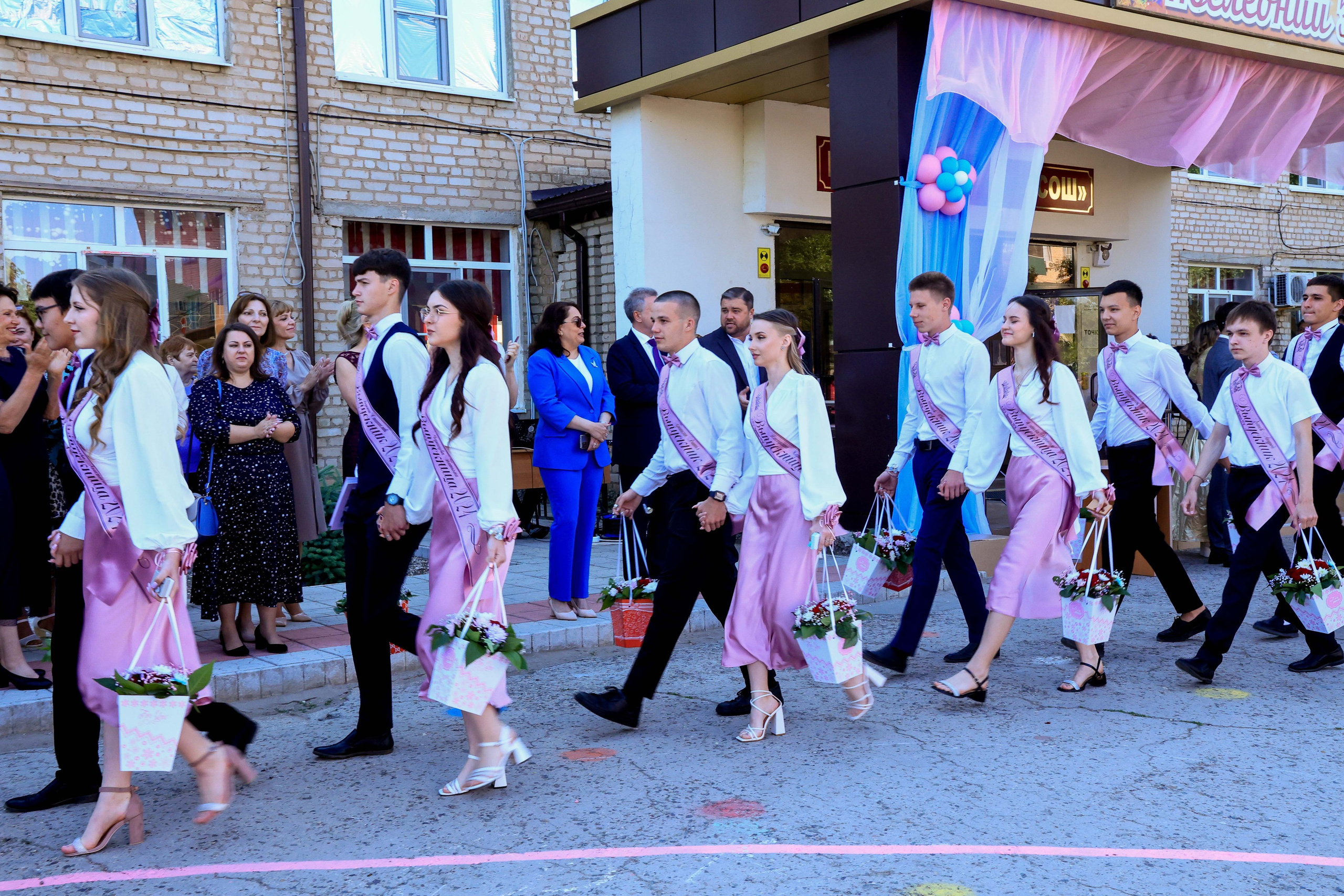 ШКОЛА ПОСЛЕДНИЙ ЗВОНОК. Свадебный фотограф — видеограф в г. Астрахань Екатерина Юмашева