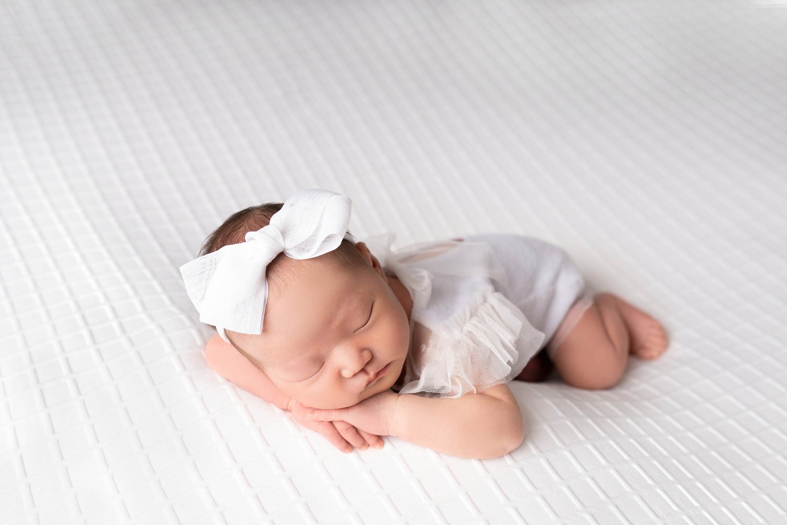 Адриана. Фотограф новорождённых в Минске. Годик под ключ