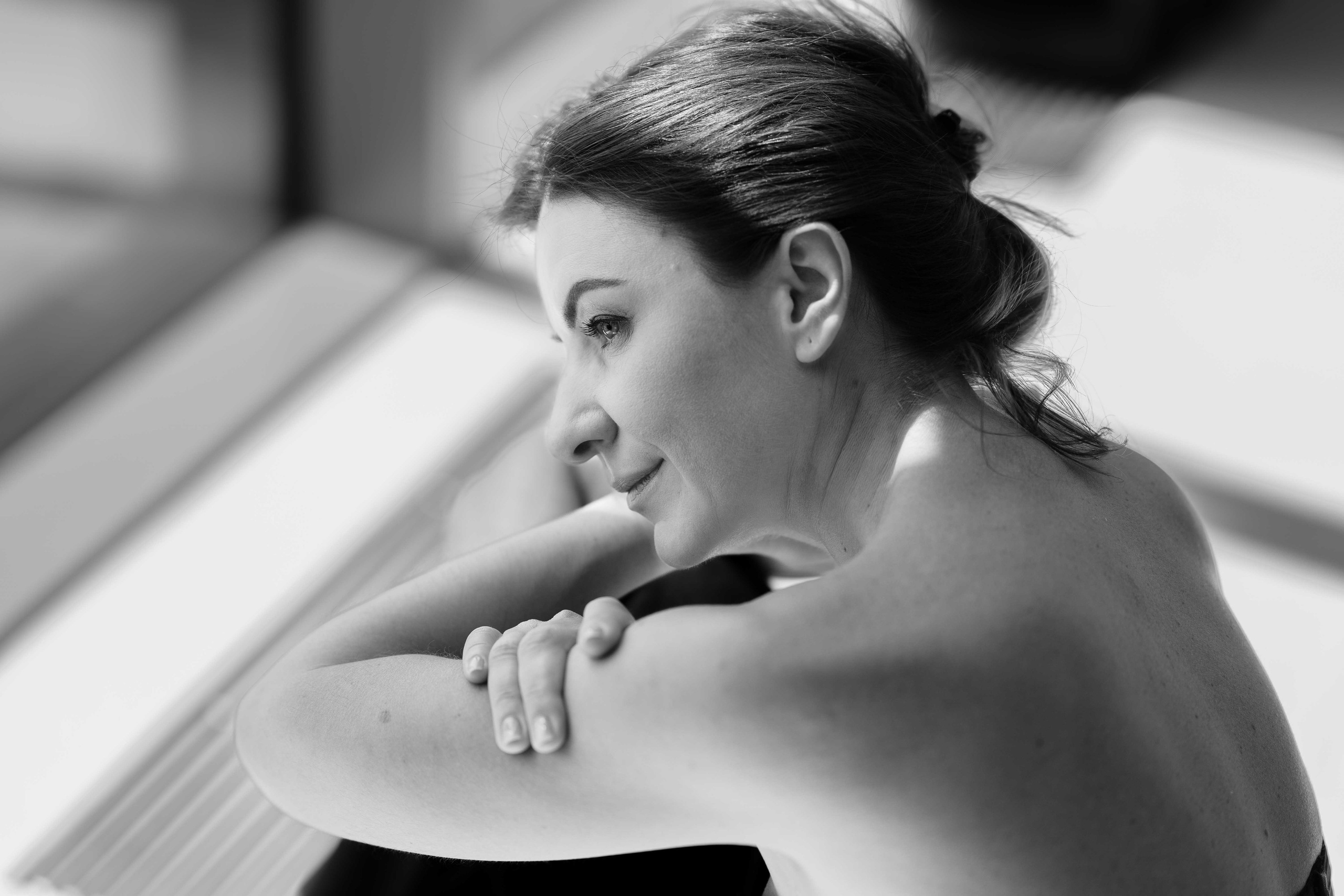 Женский портрет 35+. Женский портретный фотограф 35+ Воронеж. Добро пожаловать в магию ЧБ портрета