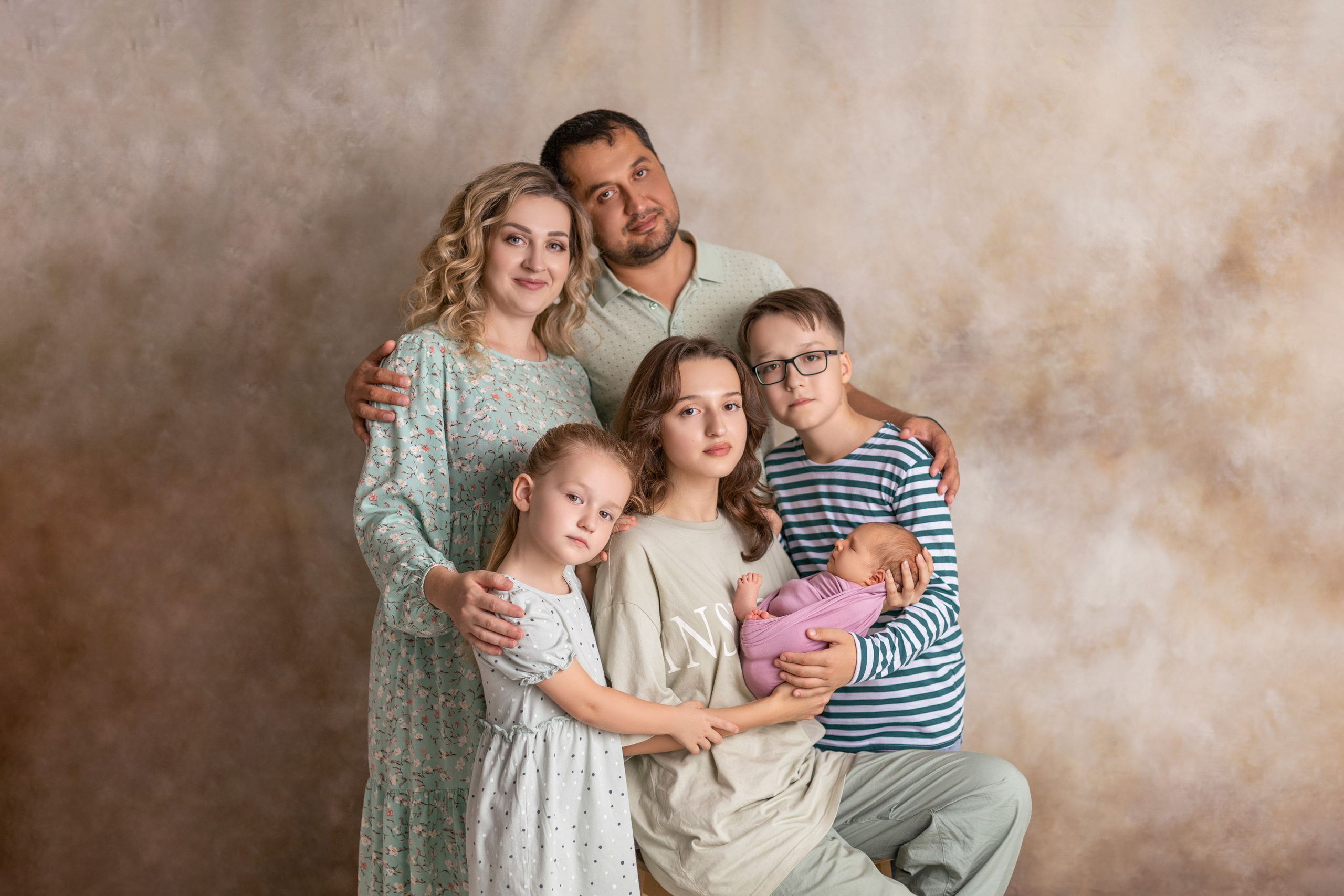 Надежда и дочка, 17 дней. Фотограф новорожденных в Нижнем Новгороде Надежда Кадылкина