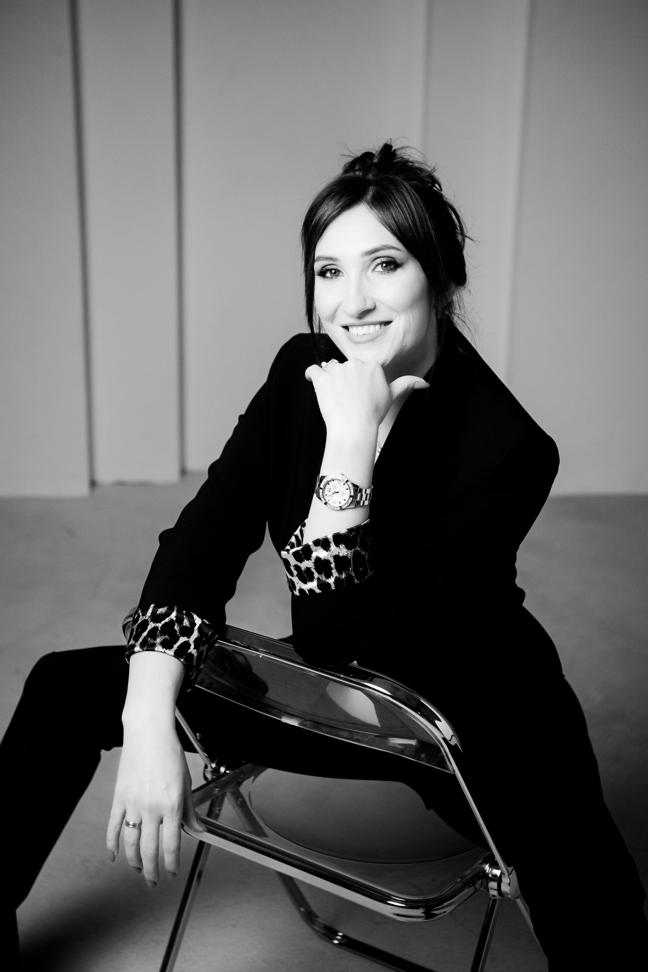 Индивидуальная фотосессия для девушки в студии Волгоград. Фотограф в Волгограде и Волжском Александр Горбань