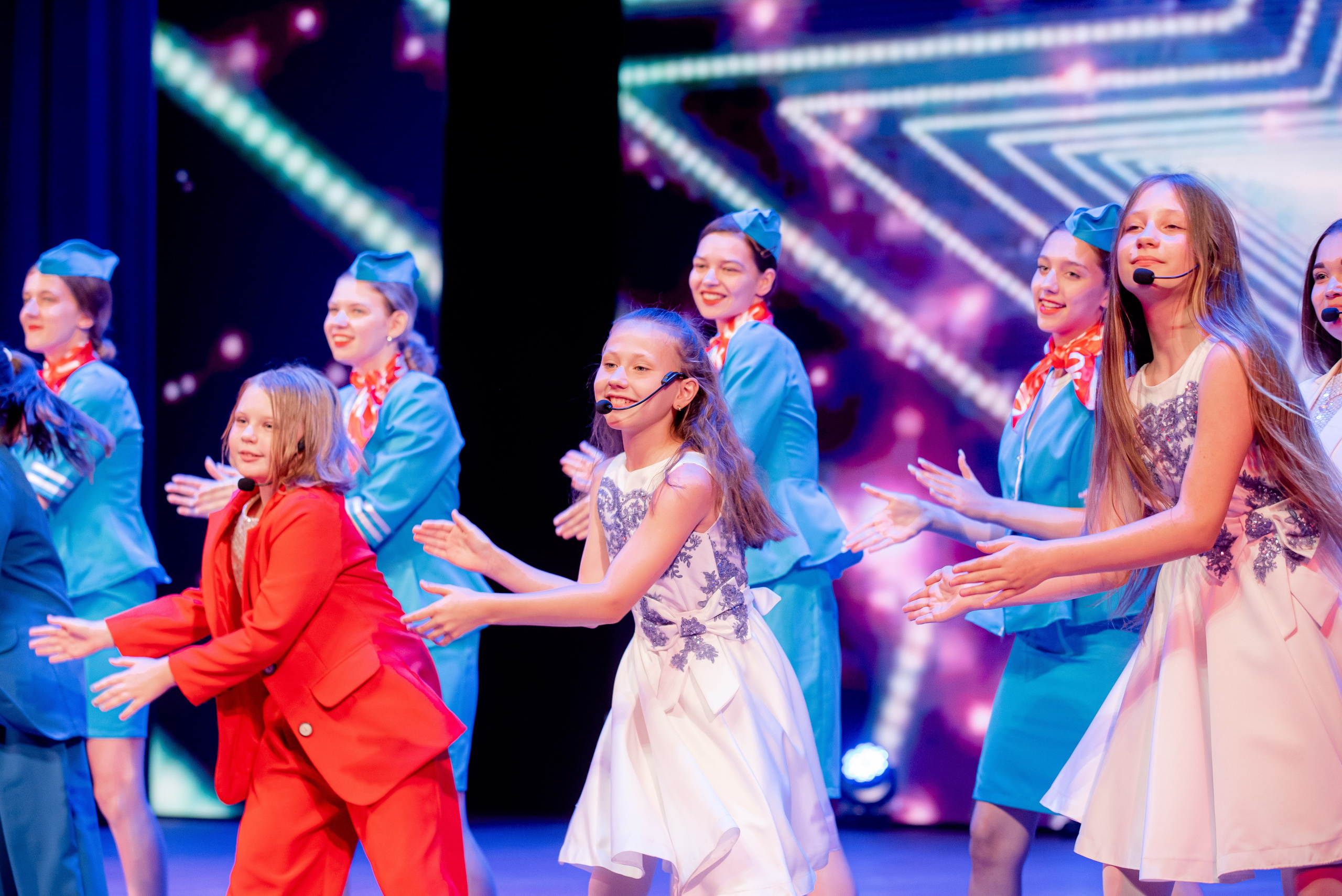 30 Школа. Вручение и Банкет. ДК Юбилейный и Банхоф. Фотограф в Волгограде и Волжском Александр Горбань