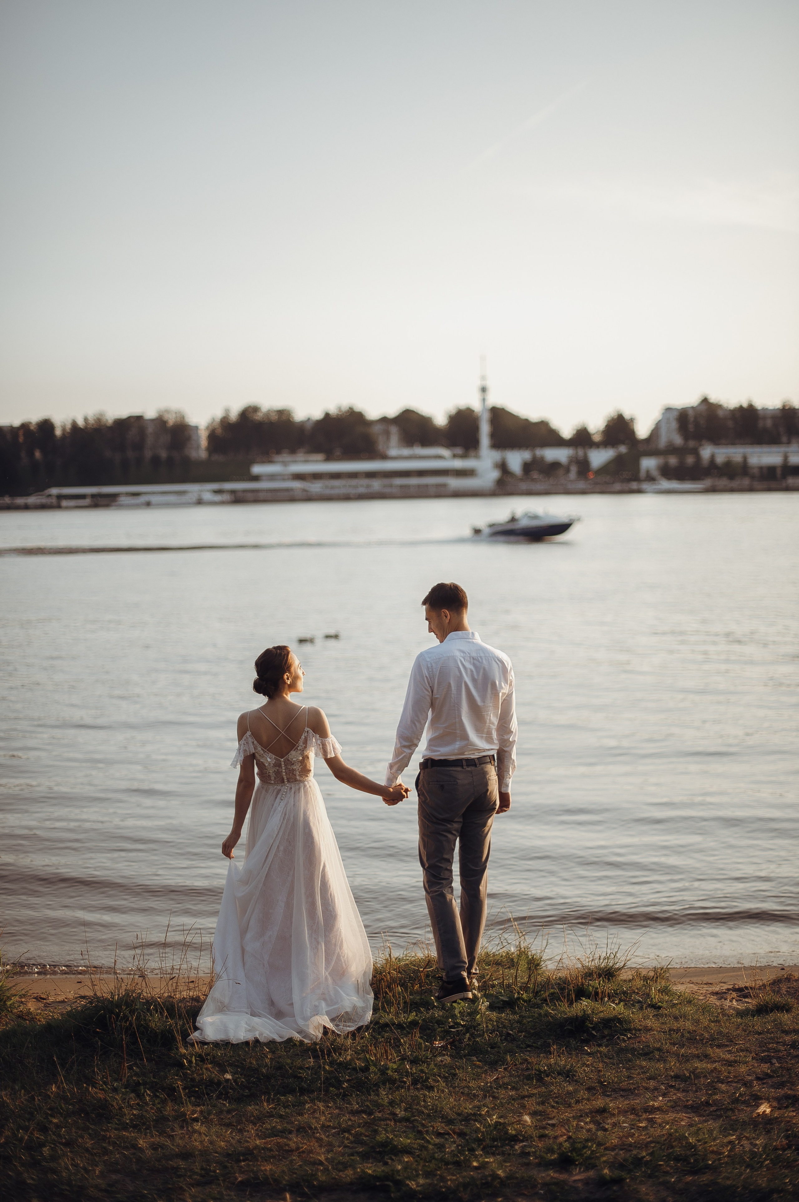 Свадебный вечер Ивана и Татьяны, любовь на закате. Свадебный фотограф в Ярославле Денис Медоваров