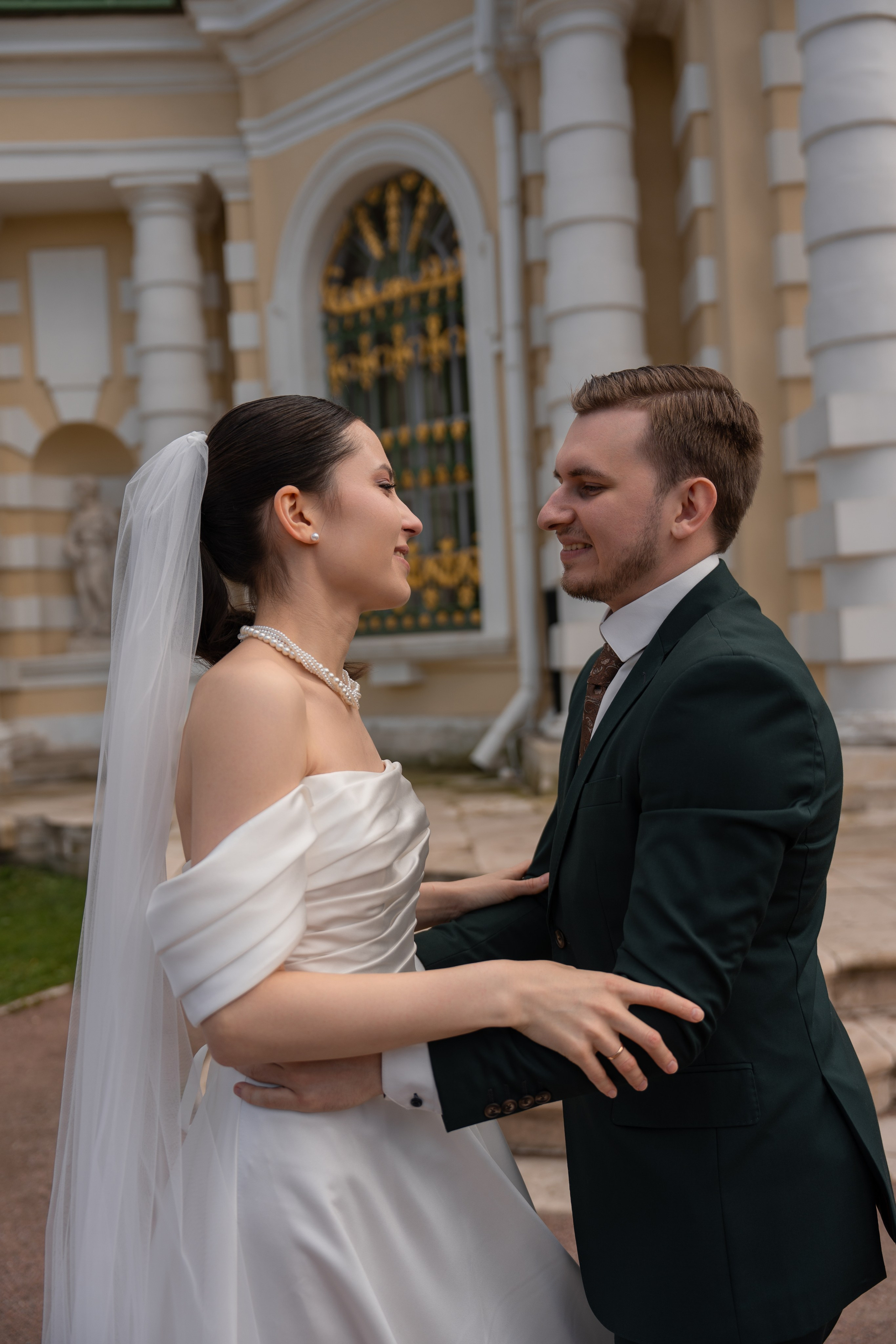 Влад и Илина в Кусково. Свадебный фотограф в Москве Анна Полушина