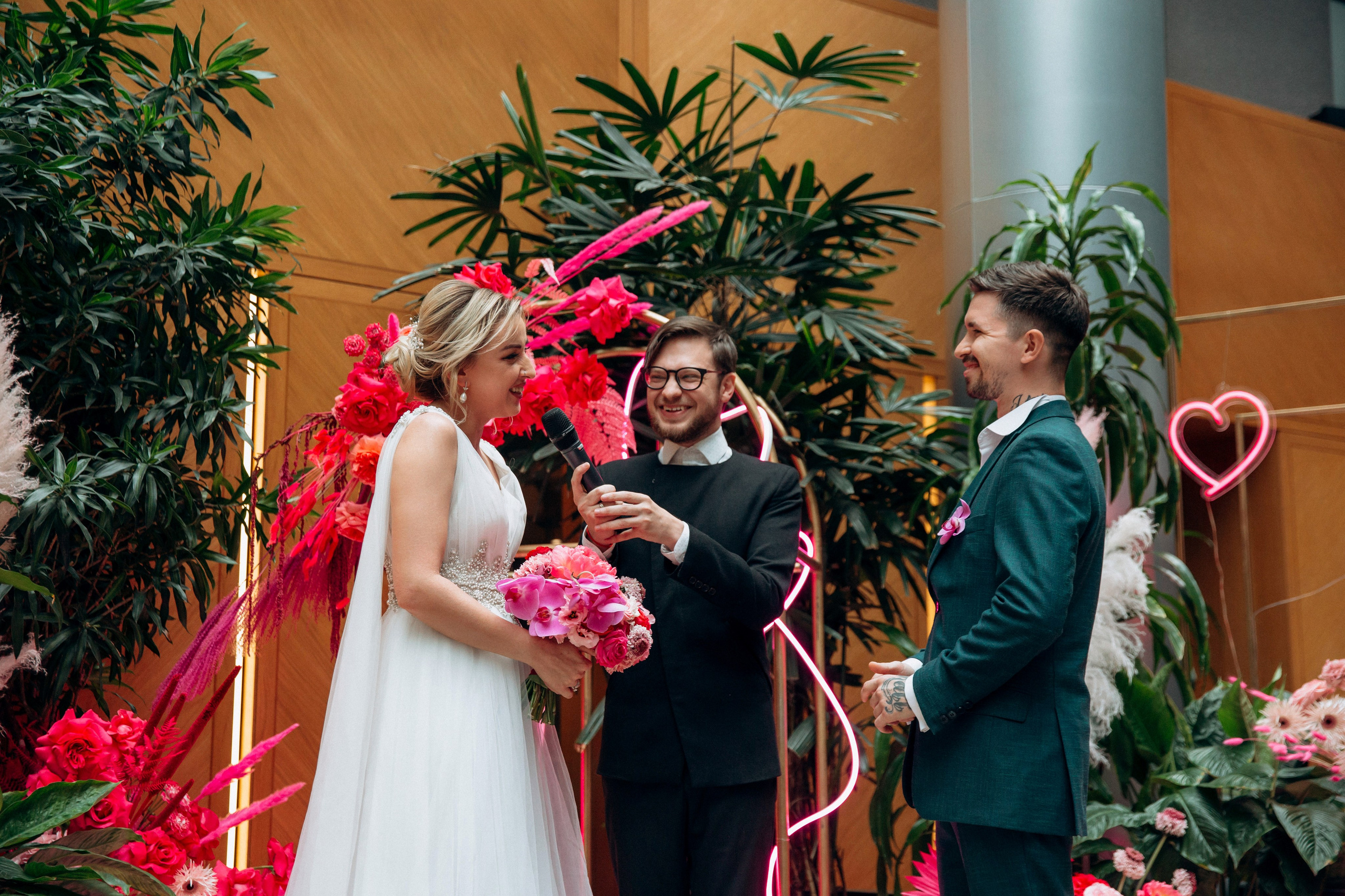 Неоновая свадьба. Свадебный фотограф в Санкт-Петербурге Вика Стукачева