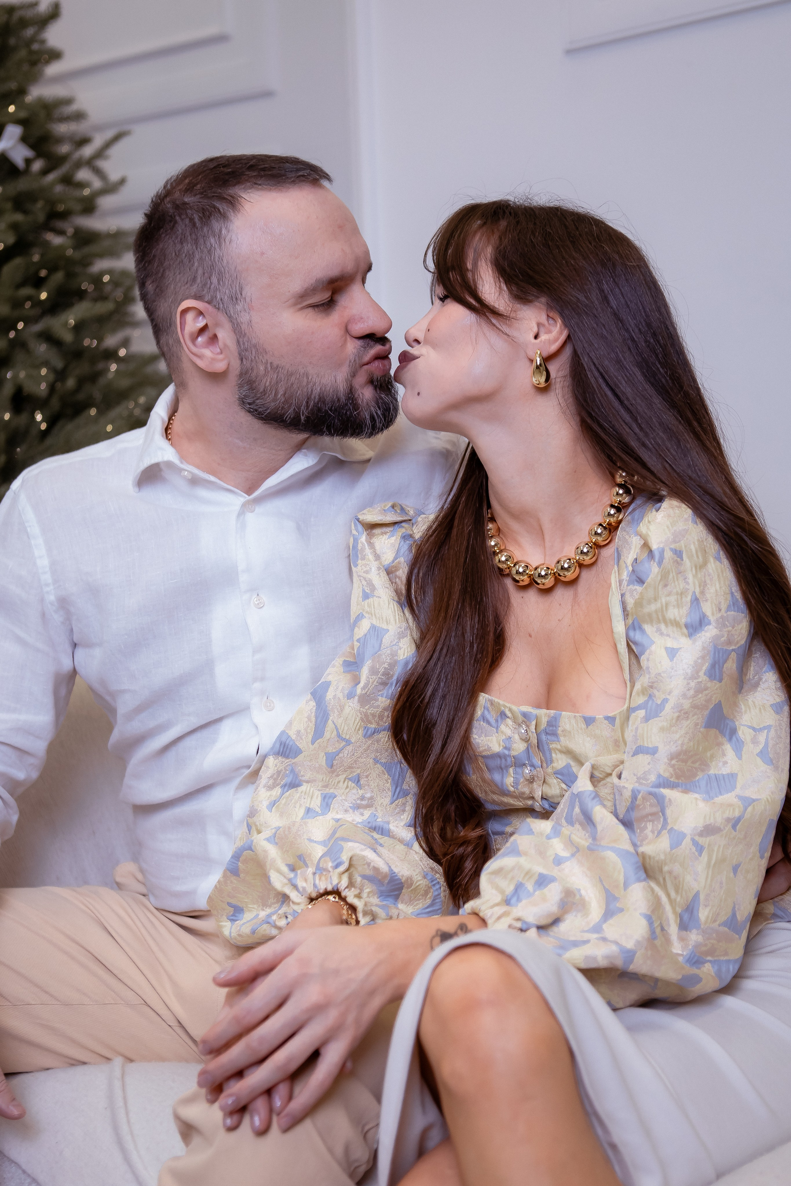 Семейная новогодняя фотосессия в фотостудии. Свадебный фотограф в Москве