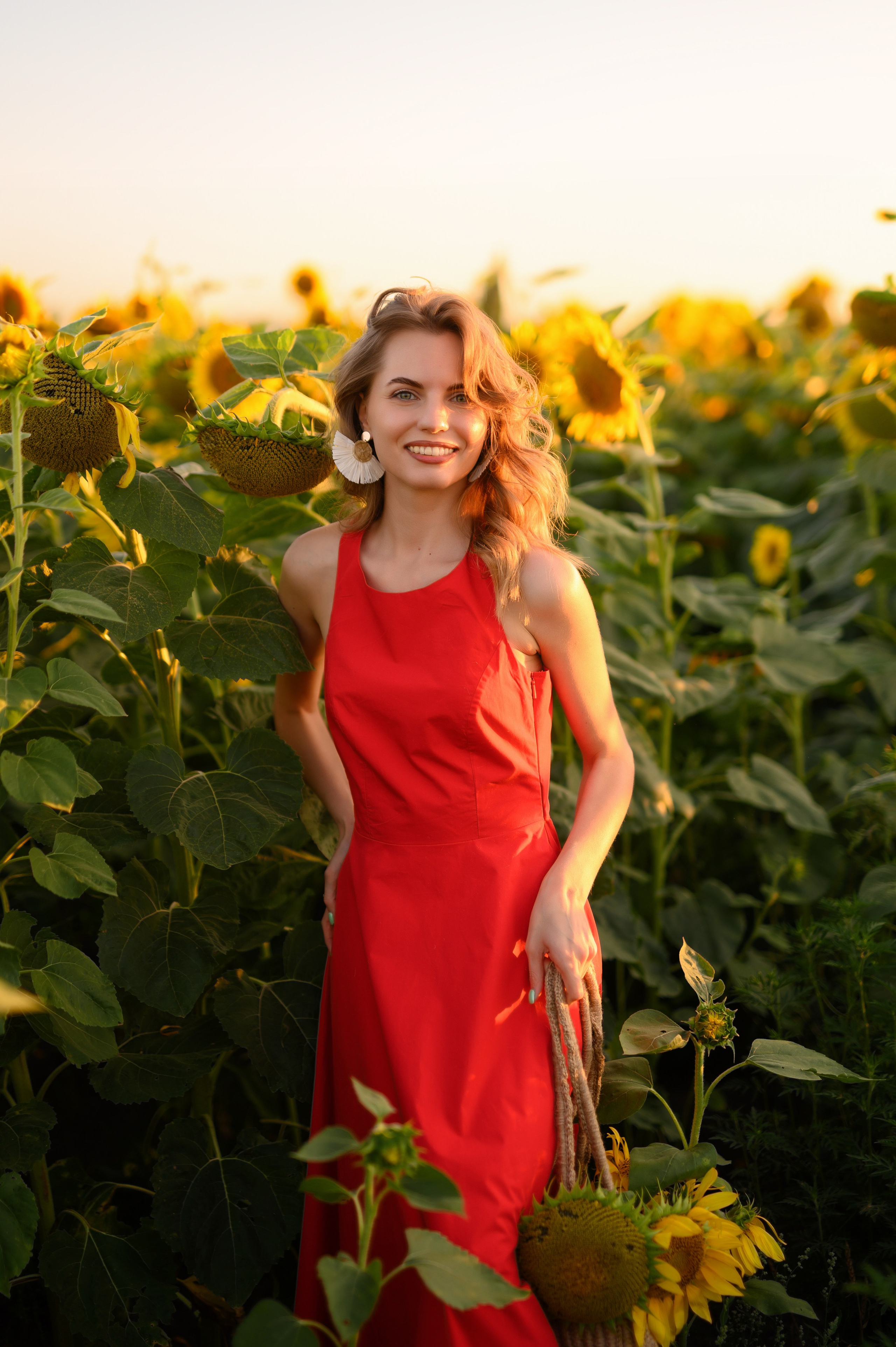 Анна | съемка в подсолнухах. Фотограф в Краснодаре Скубицкая Альбина