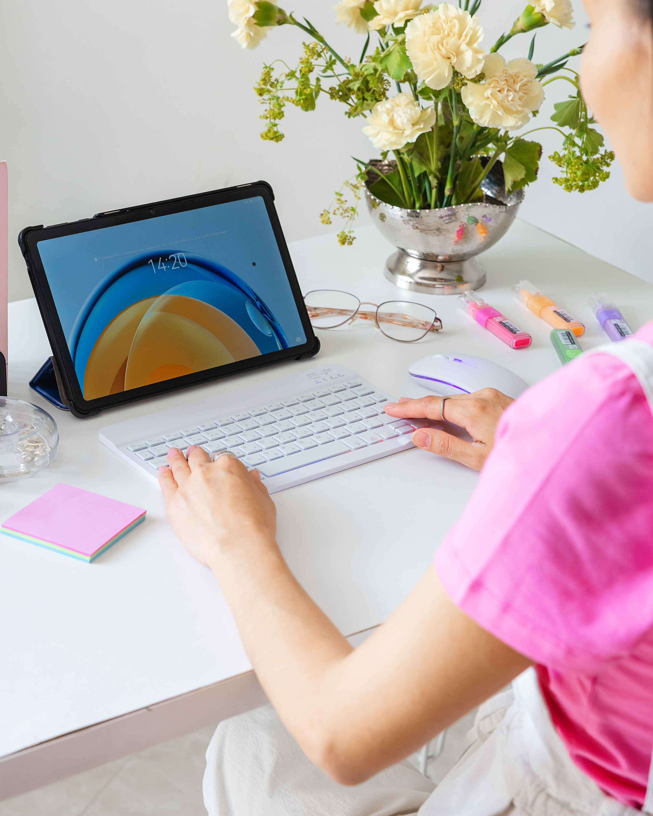 WB: Клавиатуры и чехлы. Фотограф и видеограф в Улан-Удэ: Аюна Габагуева и Артём Шаханов