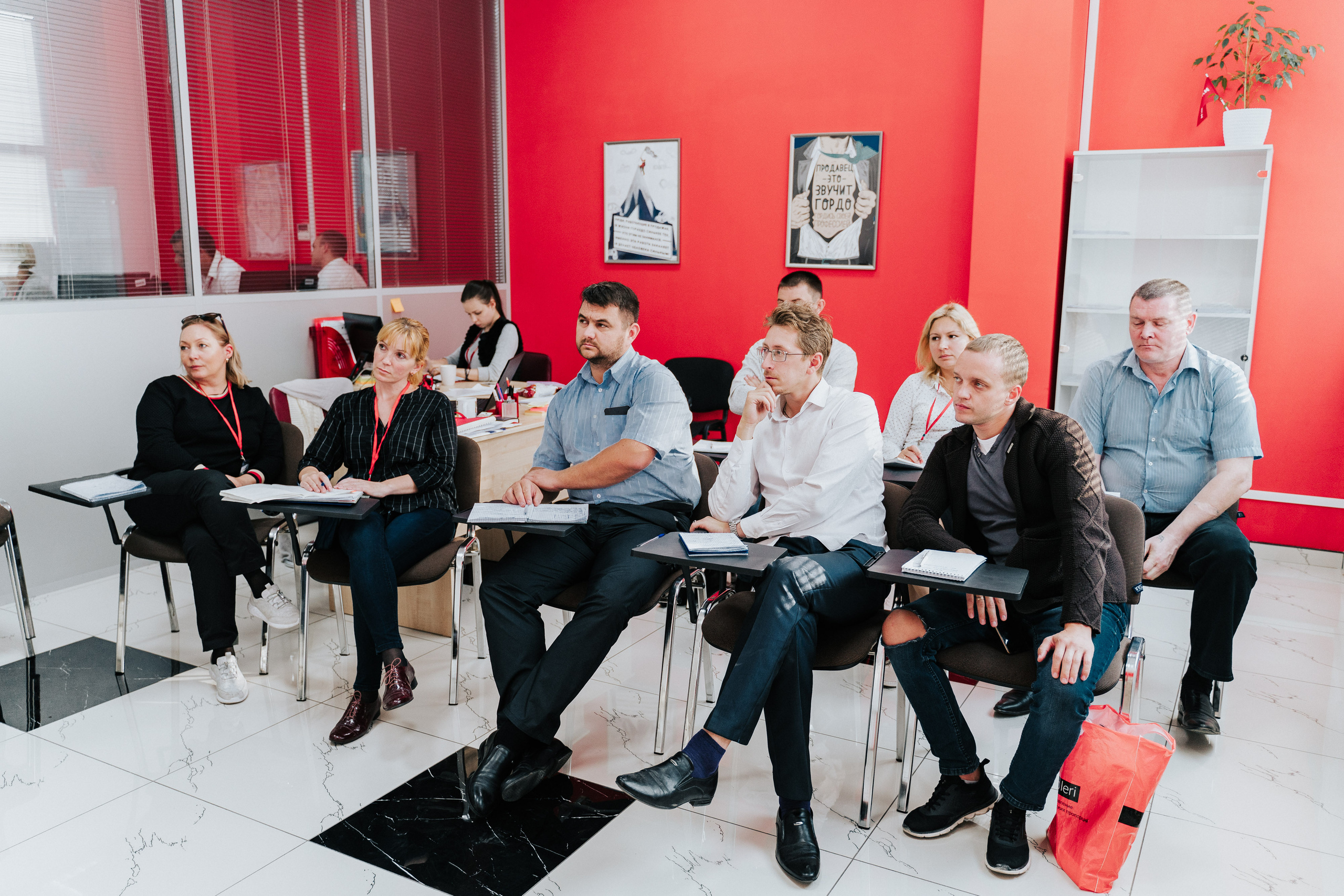 Этажи Краснодар. Создаю контент для бизнеса- Андрей Корниенко и упаковываю компании и экспертов в Краснодаре