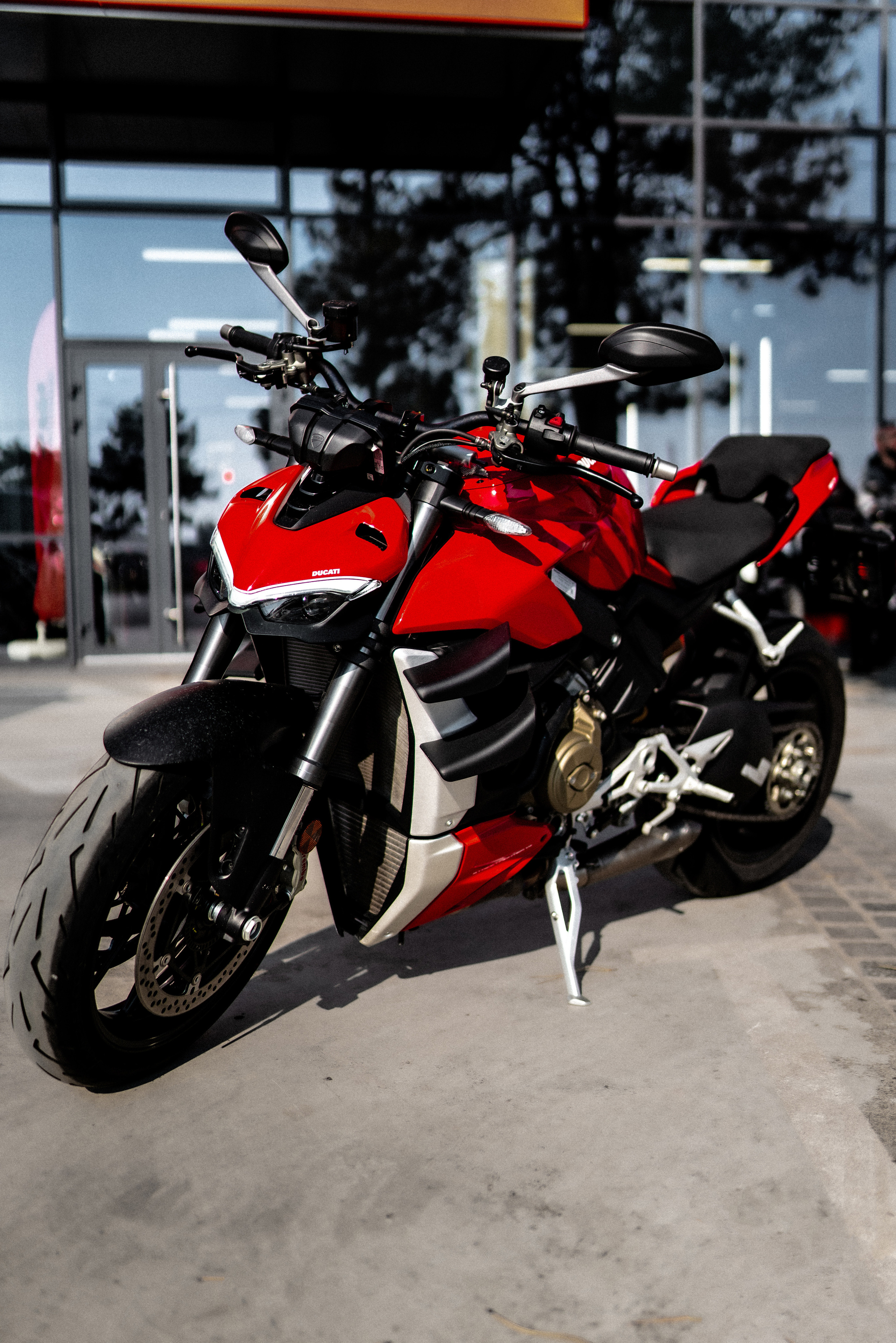 Ducati крансодар. Создаю контент для бизнеса- Андрей Корниенко и упаковываю компании и экспертов в Краснодаре