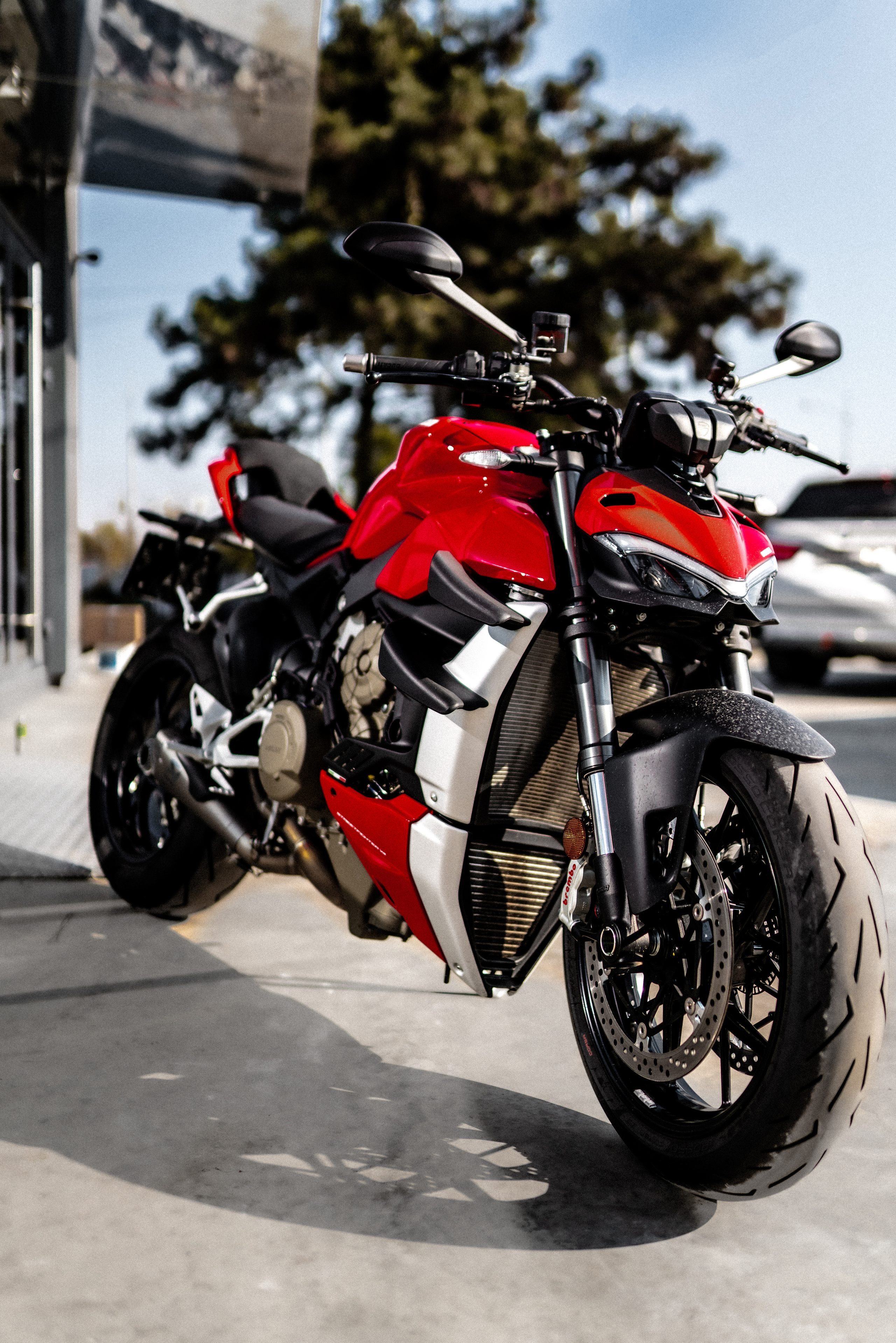 Ducati крансодар. Создаю контент для бизнеса- Андрей Корниенко и упаковываю компании и экспертов в Краснодаре