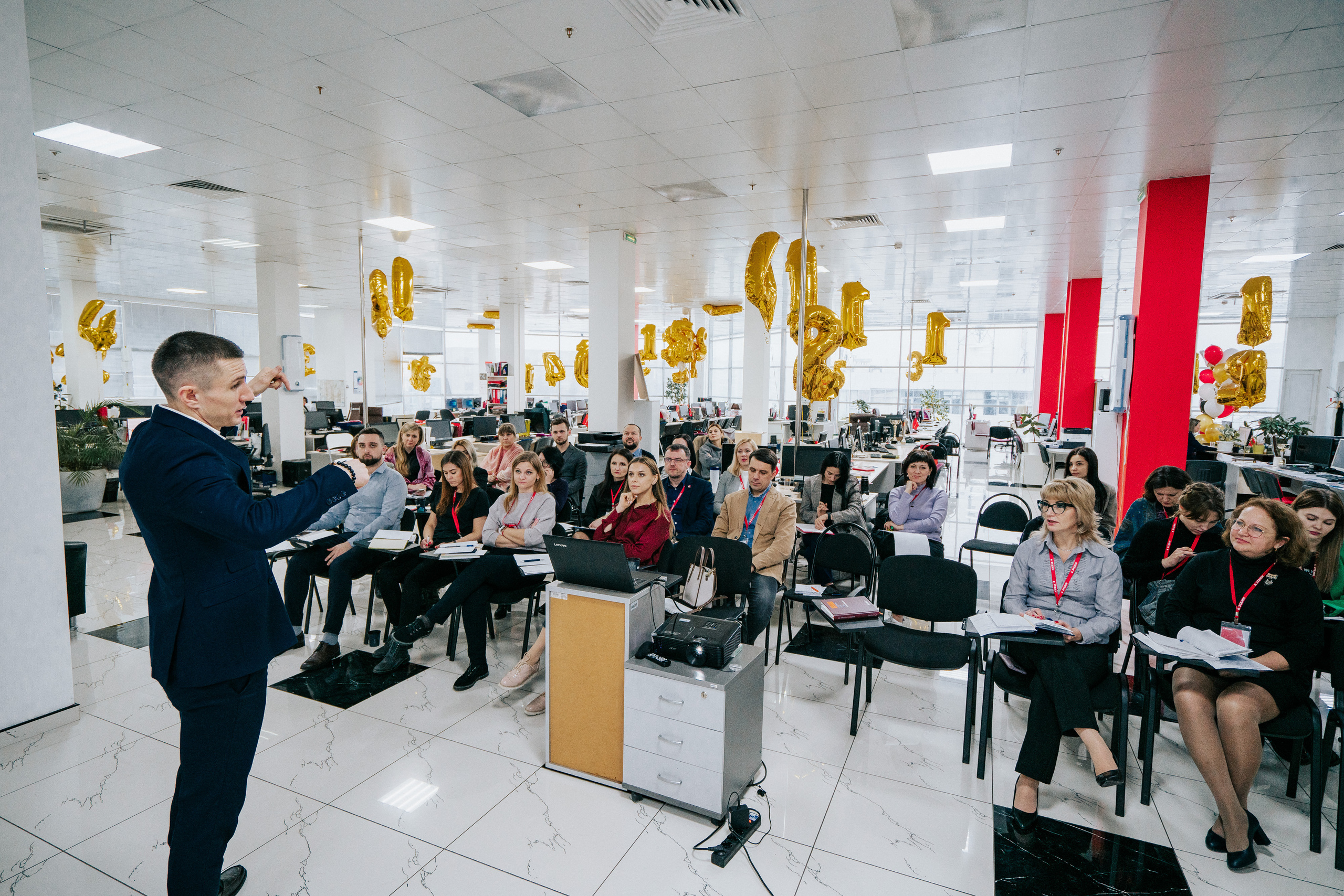 Этажи Краснодар. Создаю контент для бизнеса- Андрей Корниенко и упаковываю компании и экспертов в Краснодаре