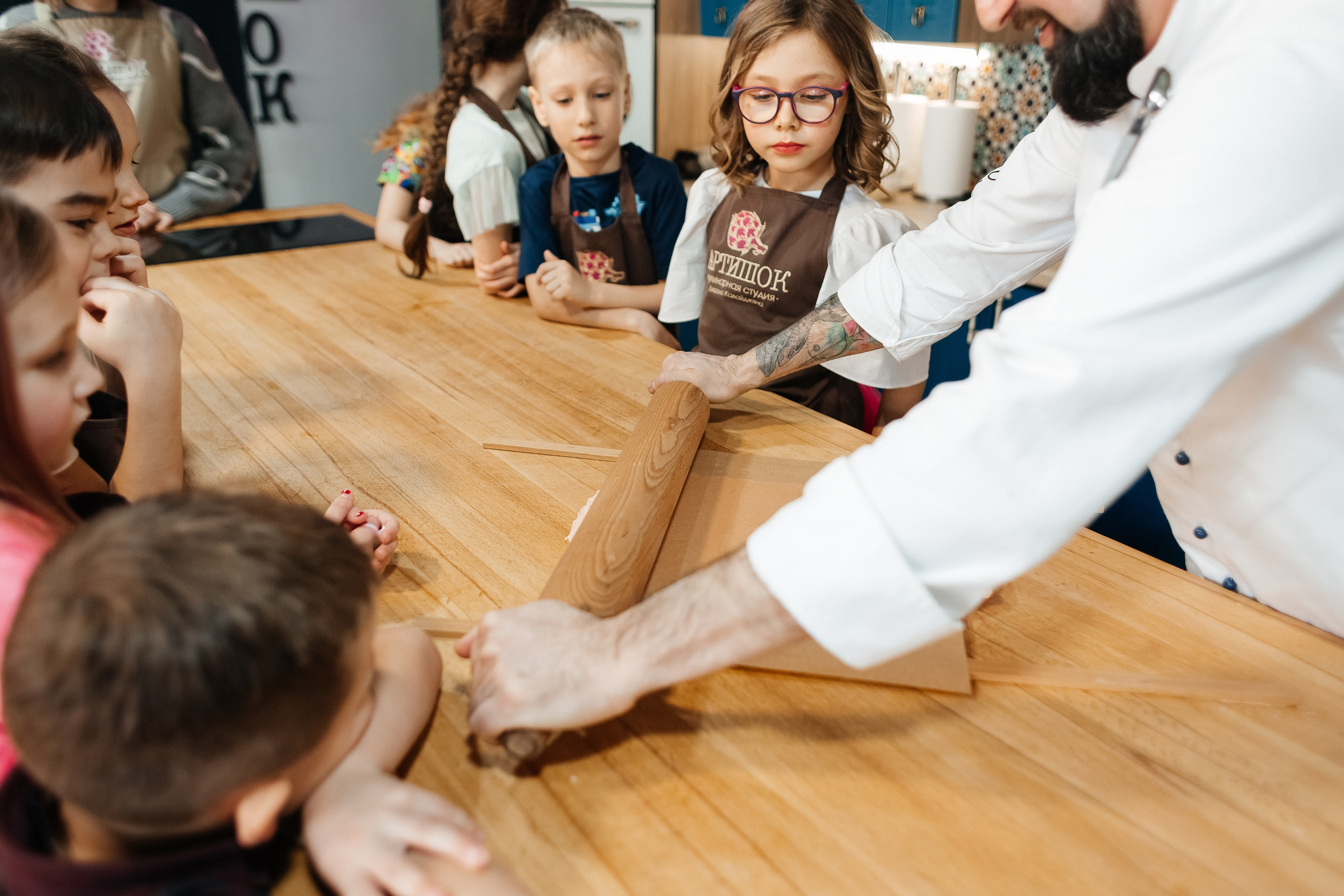Детский мастер-класс в «АРТиШОК». Фотограф Кемерово | Сергей