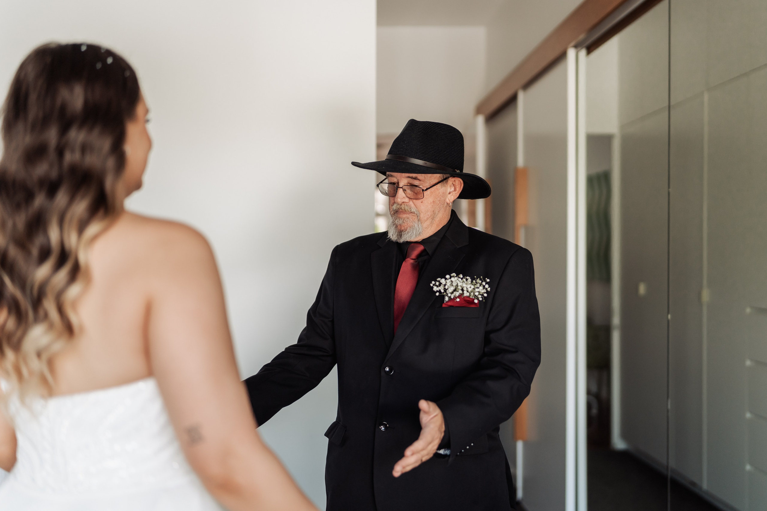 …Sweet embrace. Golden Moments Editing — We do Wedding’s Retouch and Video Editing