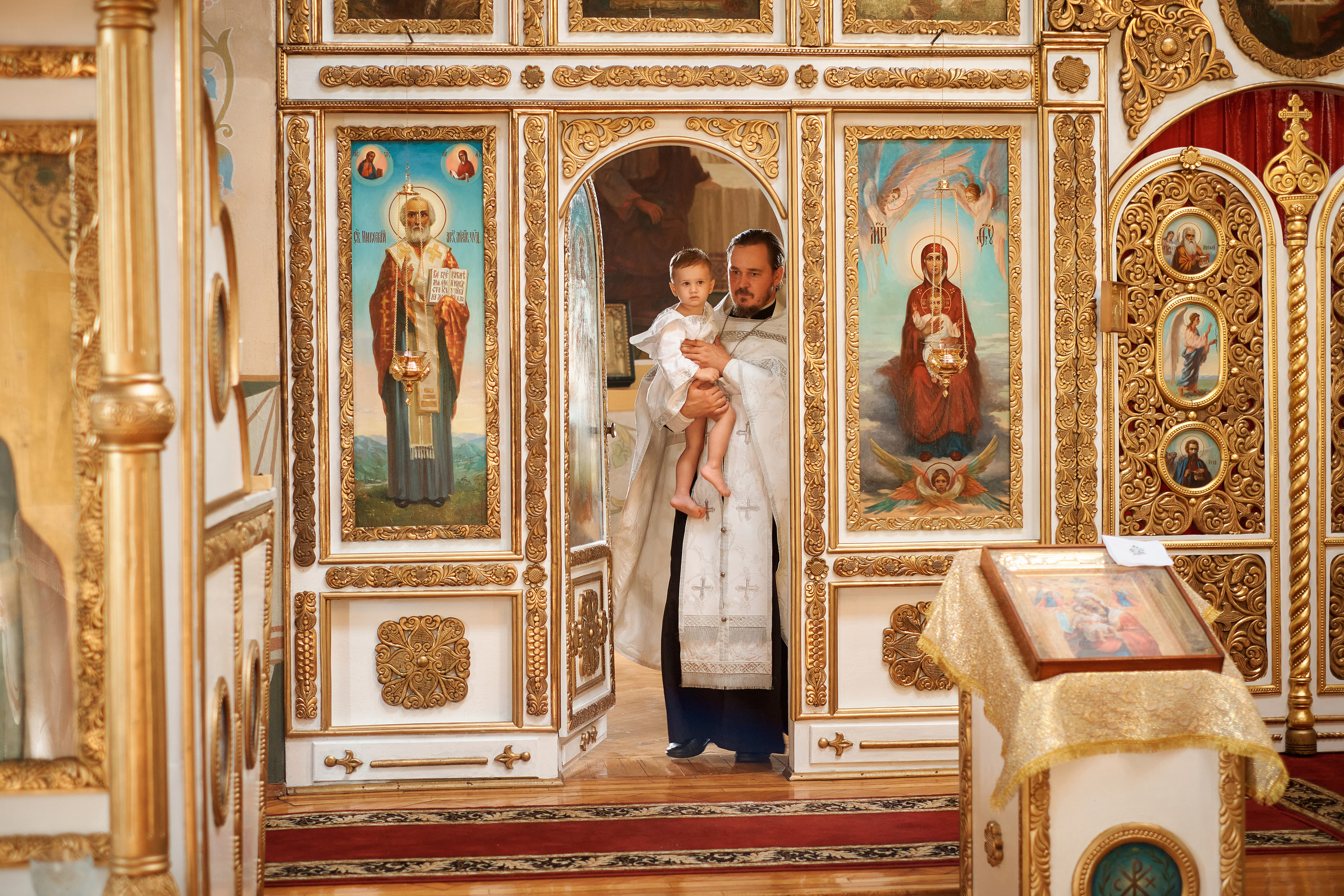 Крестины Жени. Крестовоздвиженский храм с. Троицкое. Фотограф Таганрог Анна Трайжон