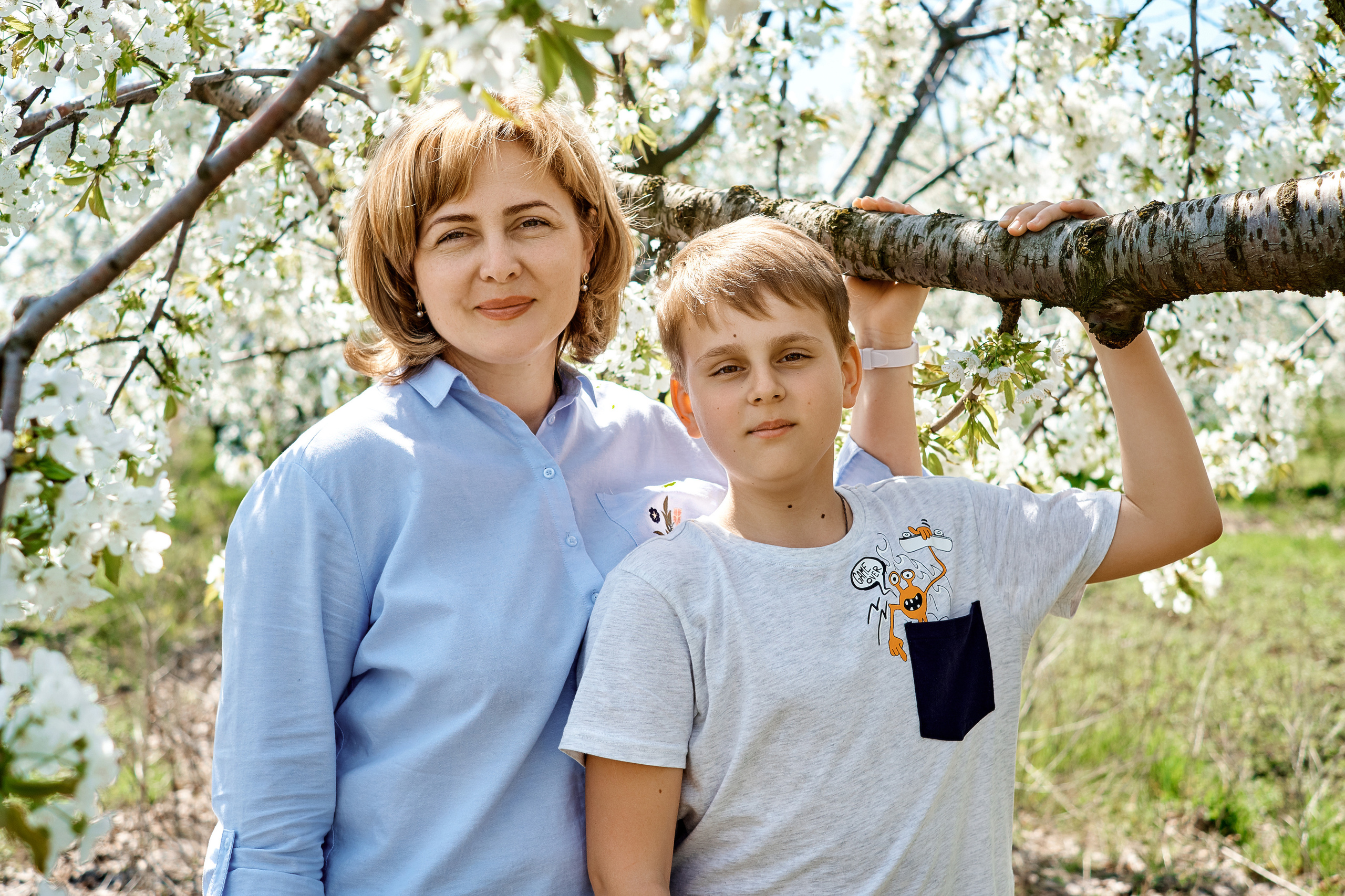 Фотосессия в цветущих садах. Фотограф Таганрог Анна Трайжон