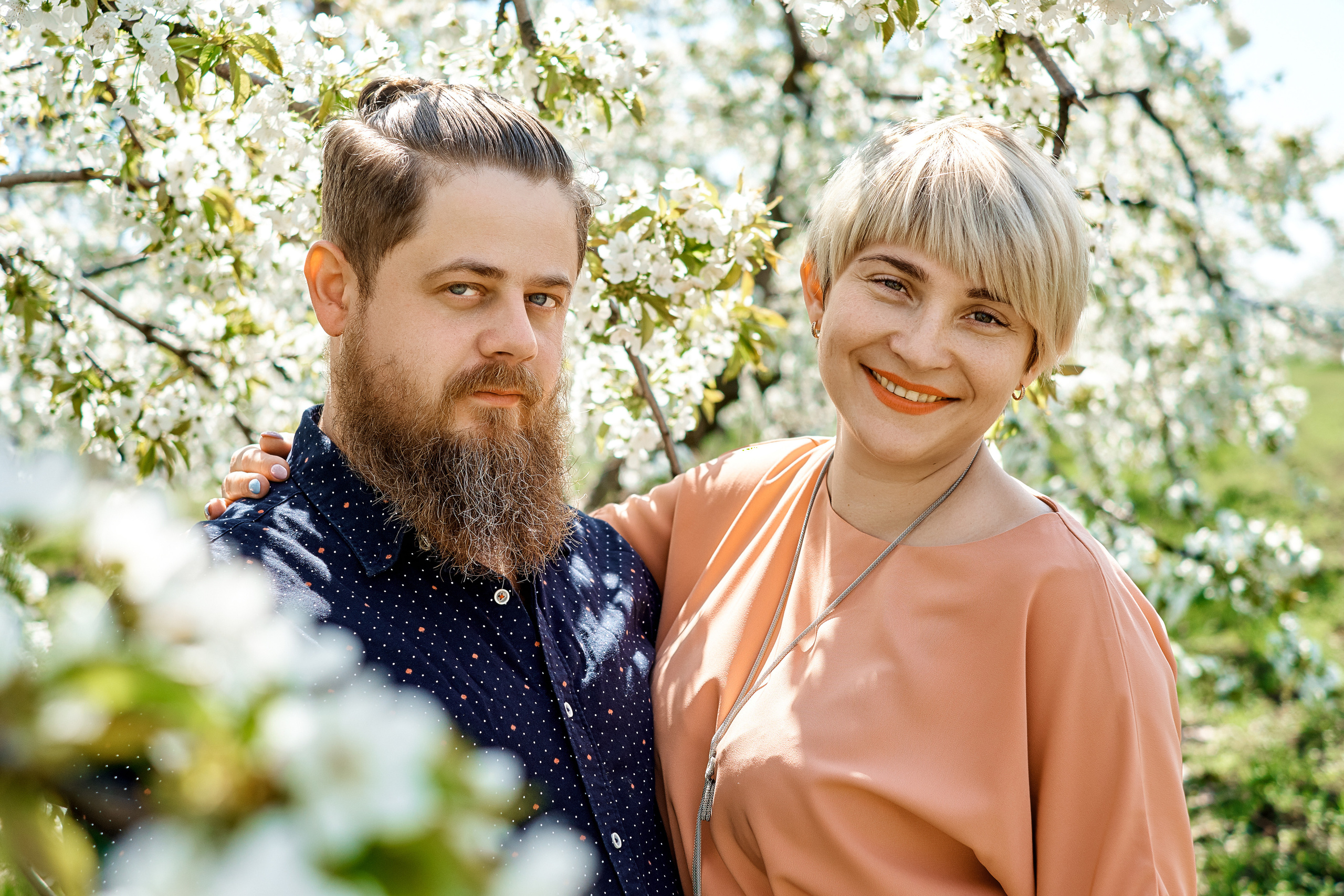 Фотосессия в цветущих садах. Фотограф Таганрог Анна Трайжон