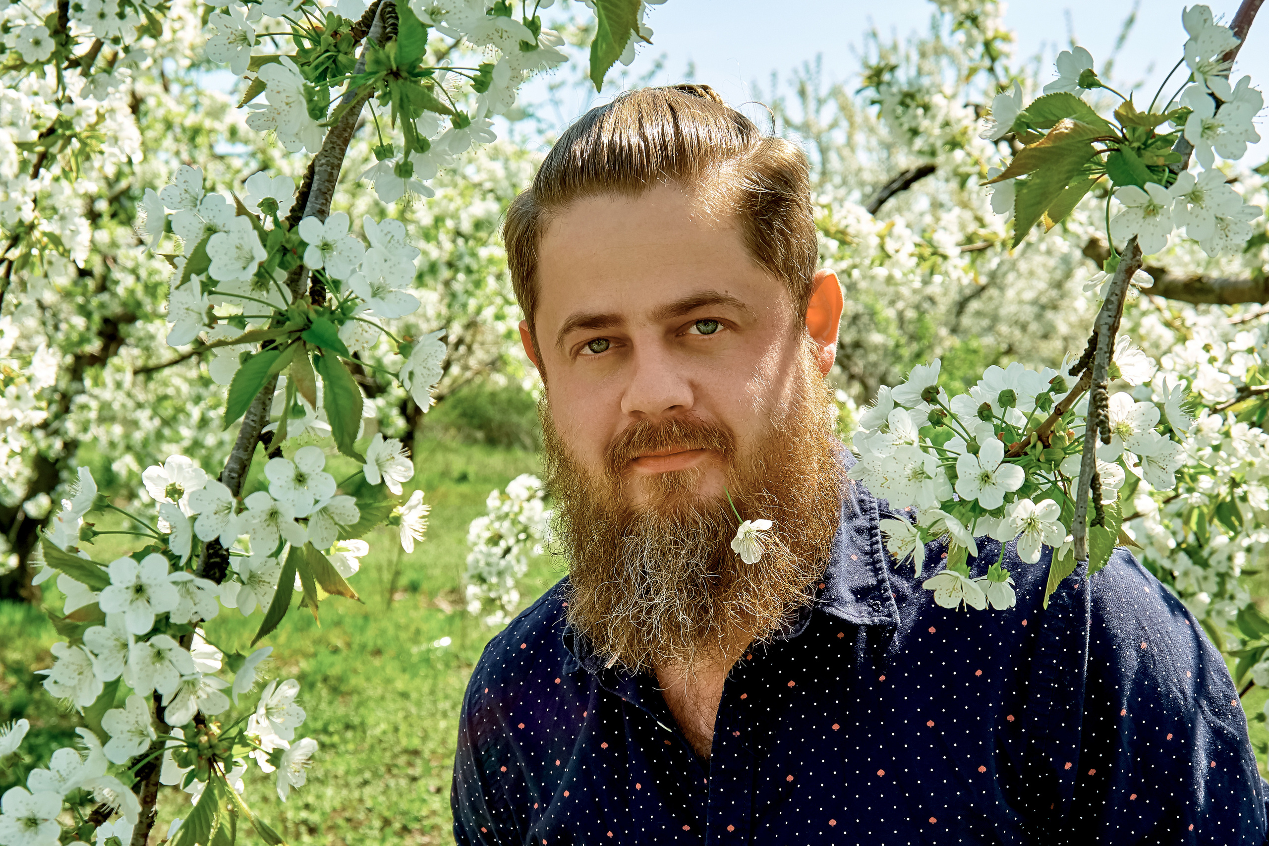 Фотосессия в цветущих садах. Фотограф Таганрог Анна Трайжон