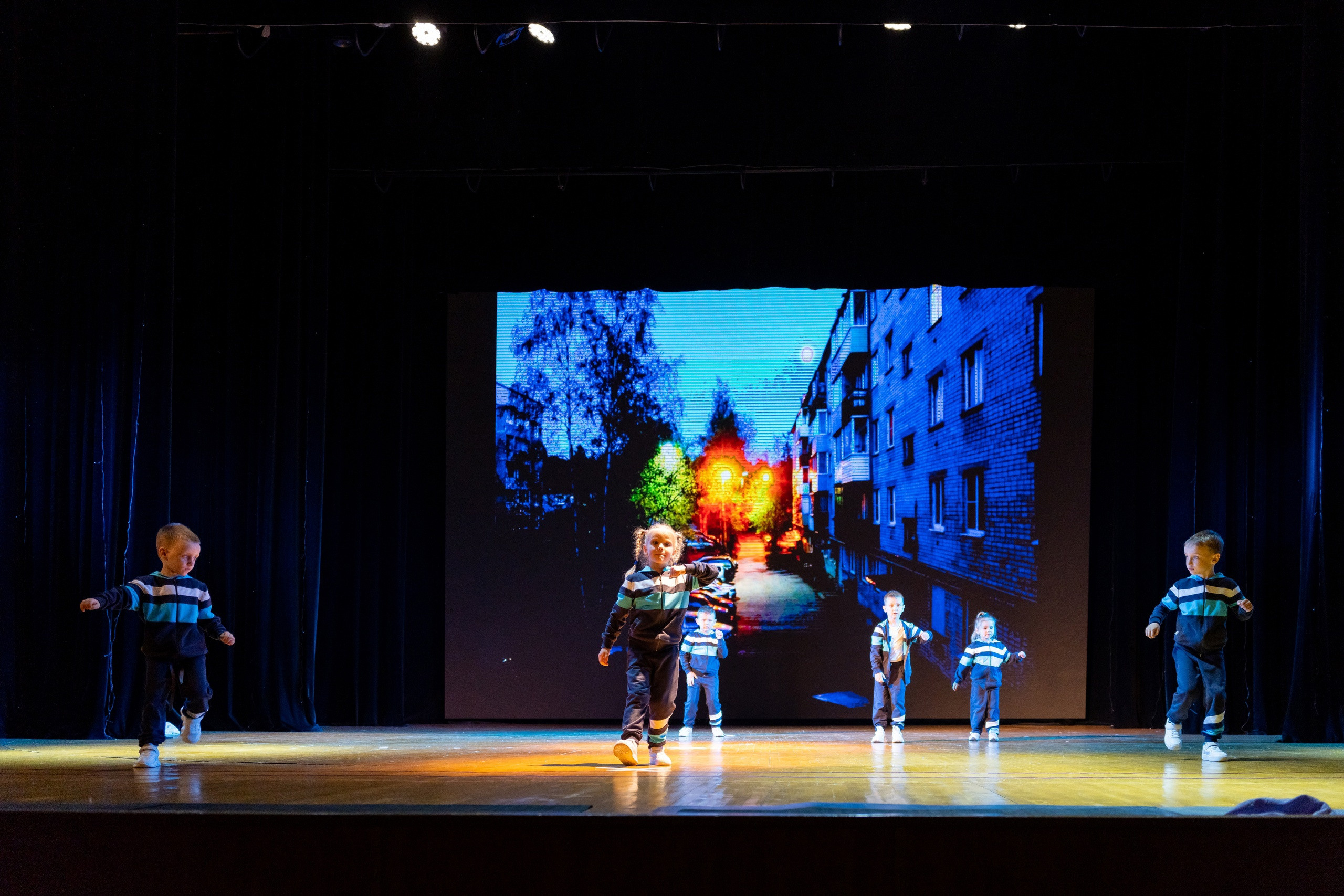 Репортажная фотосъемка танцев. Видеограф Алексей Жарков