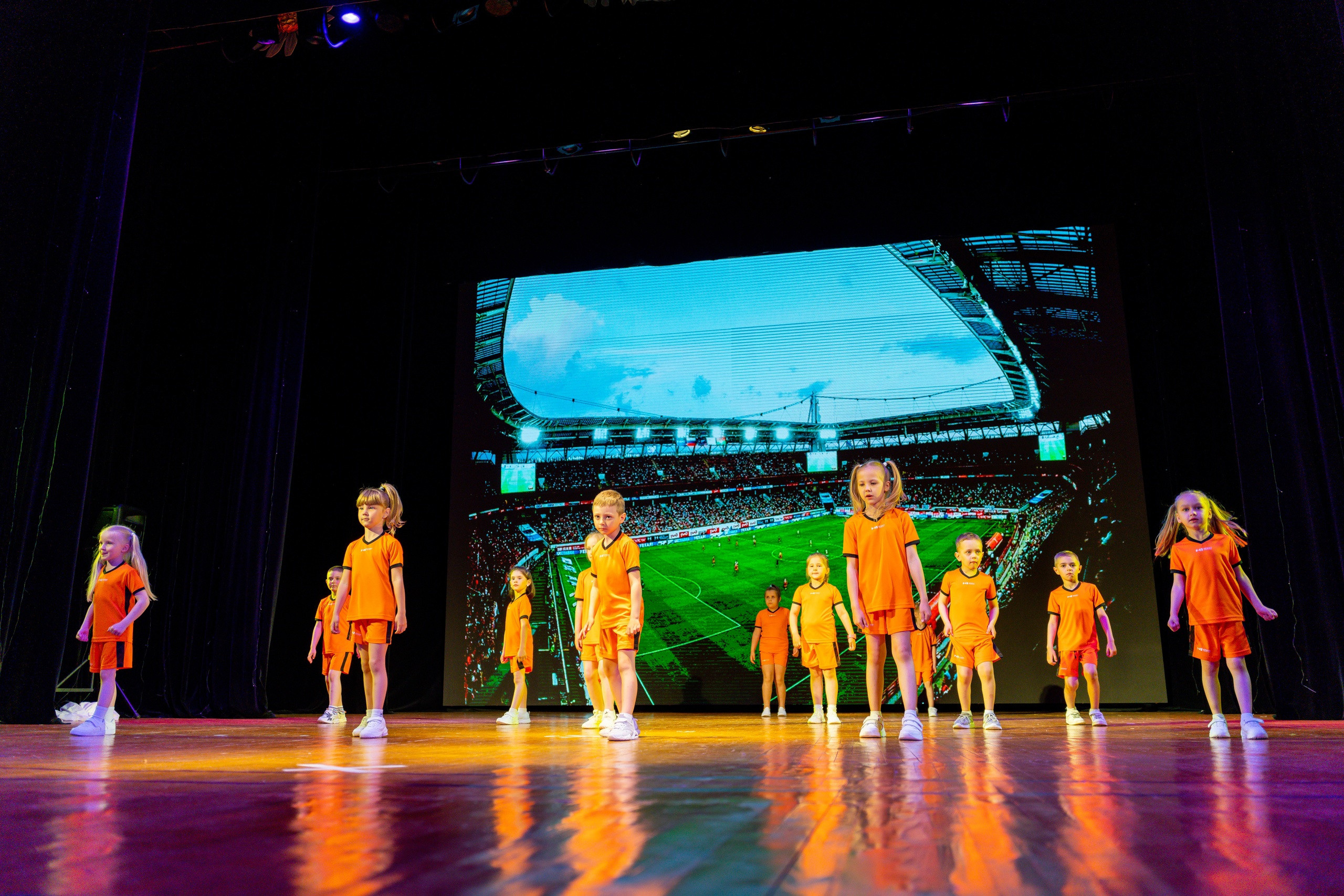 Репортажная фотосъемка танцев. Видеограф Алексей Жарков