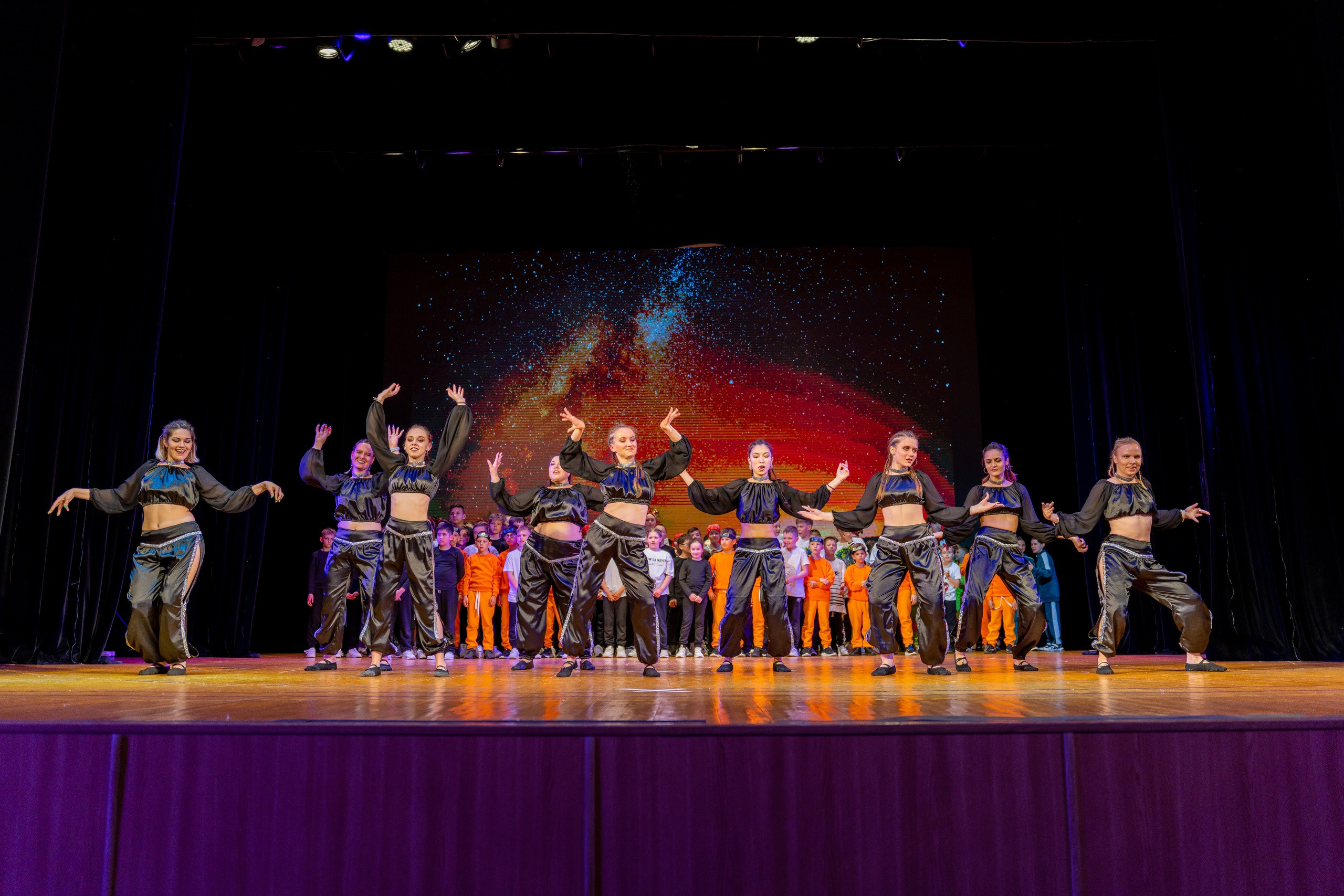 Репортажная фотосъемка танцев. Видеограф Алексей Жарков